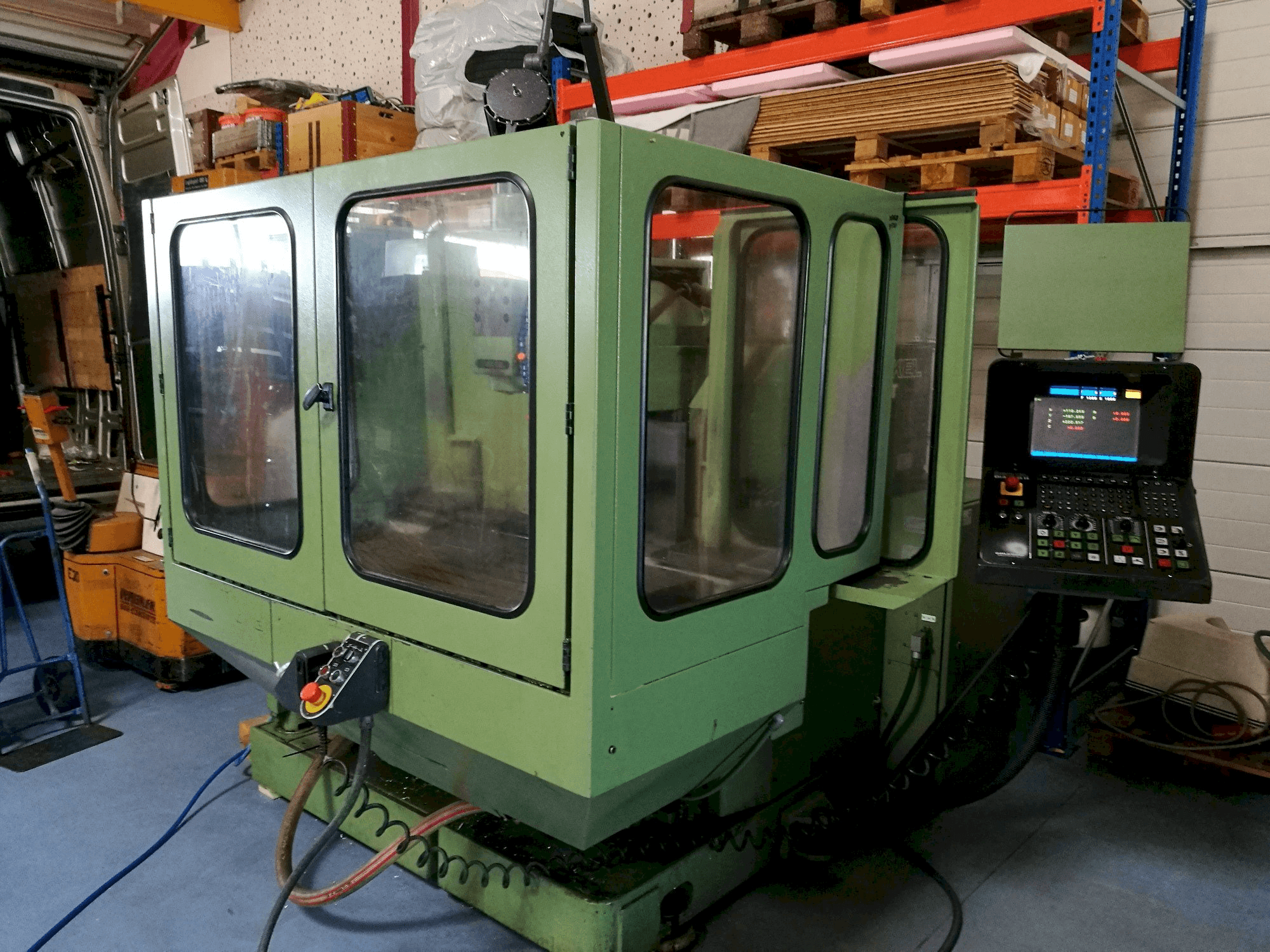 DECKEL FP4AT Mašinos vaizdas iš priekio