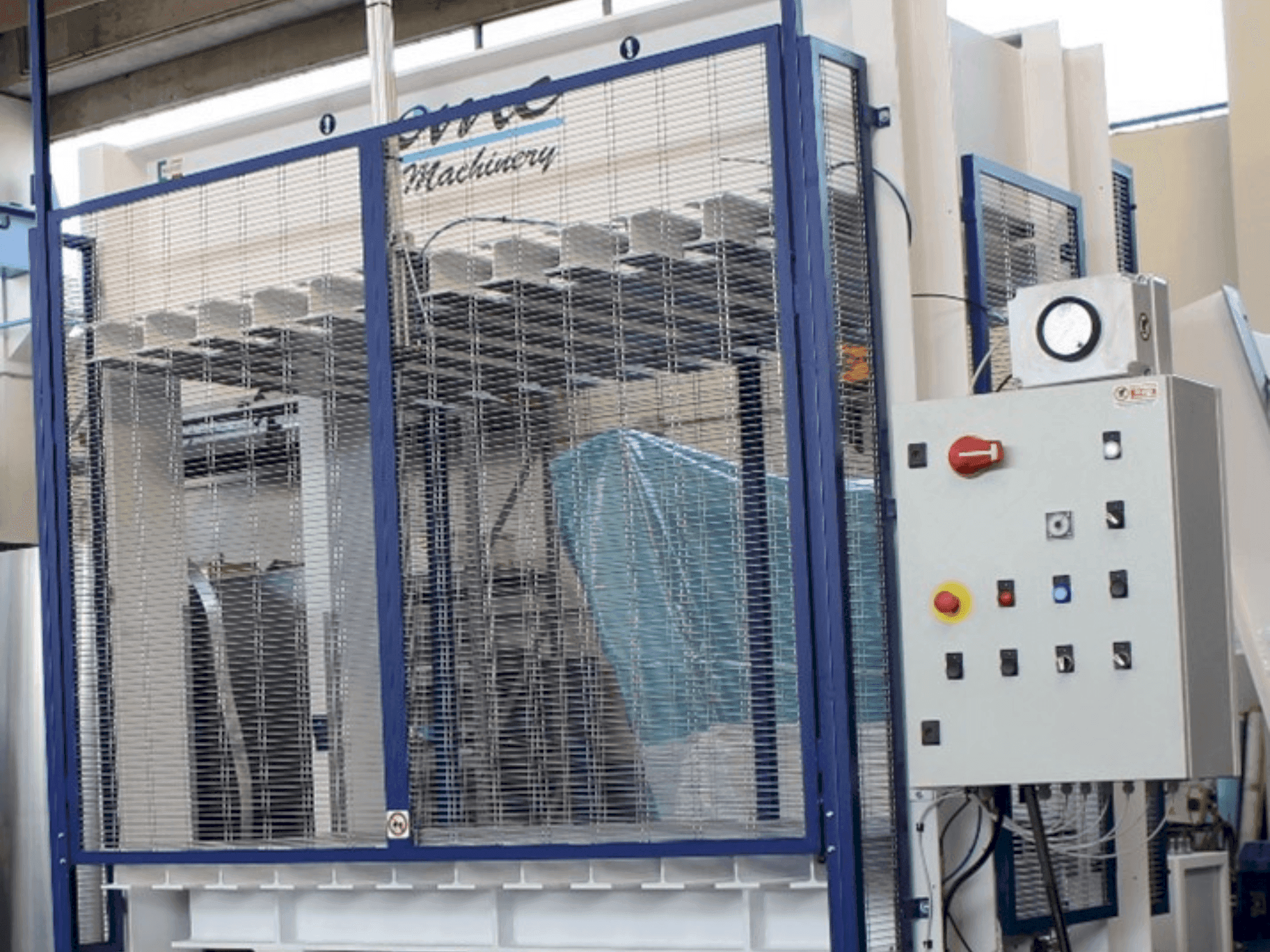 OMC PPC/e Mašinos vaizdas iš priekio