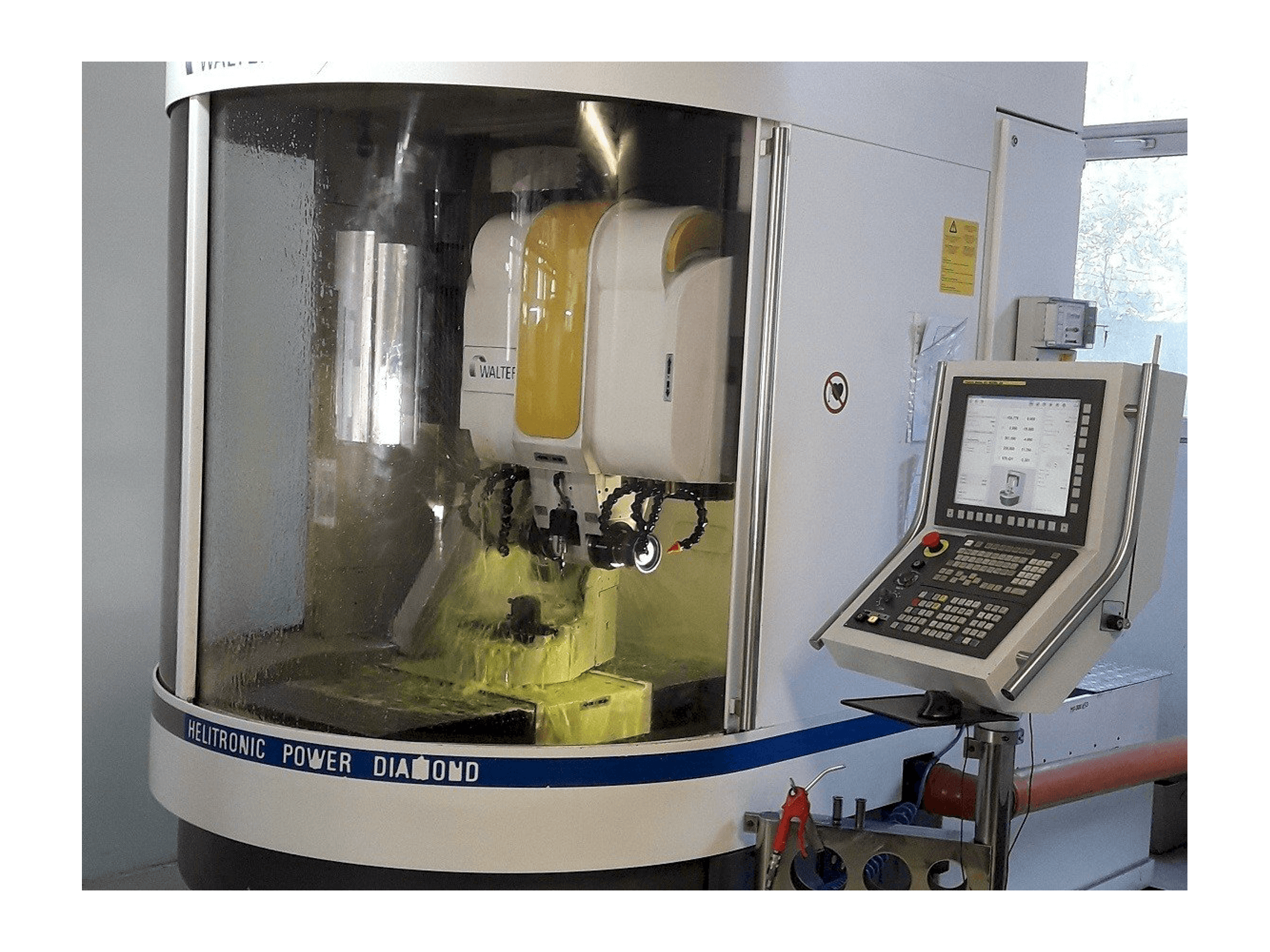 Walter Helitronic Power F Mašinos vaizdas iš priekio
