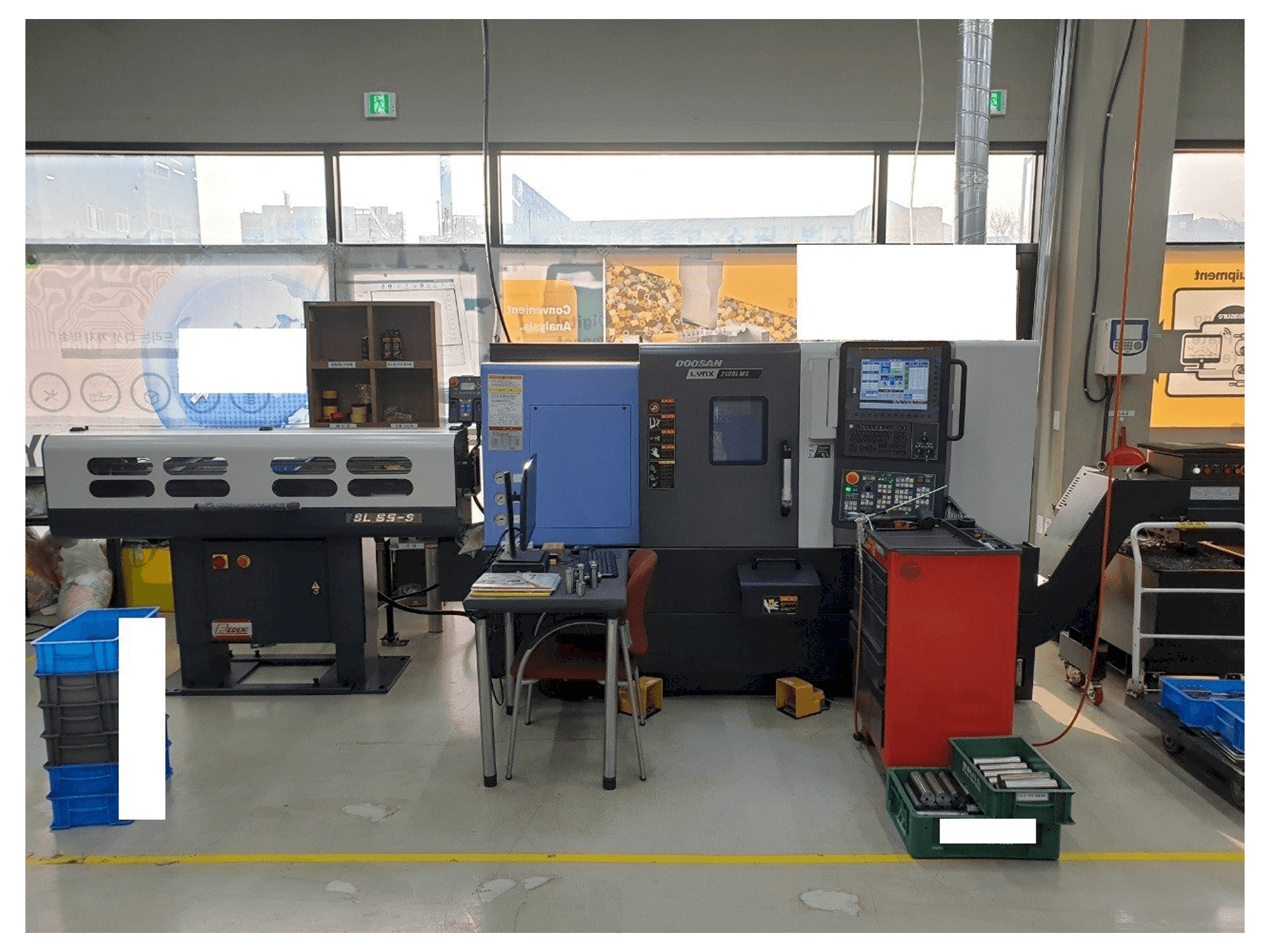 Doosan LYNX2100LMSB Mašinos vaizdas iš priekio