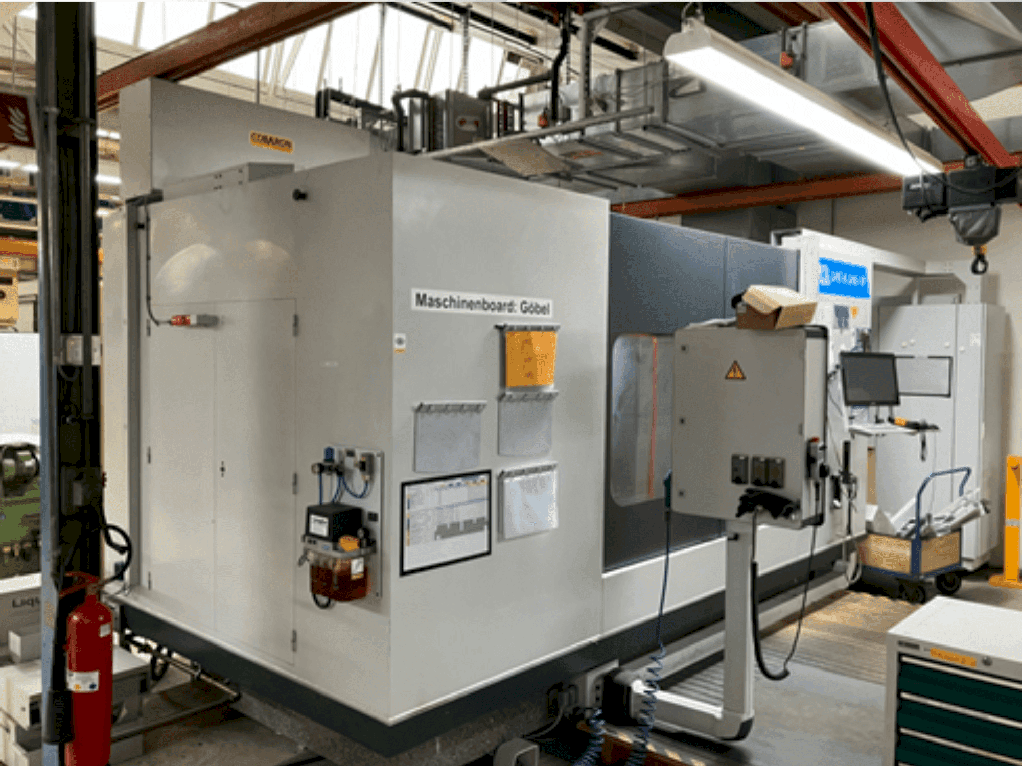 Willi Göbel GRS-III-2400-SP Mašinos vaizdas iš priekio