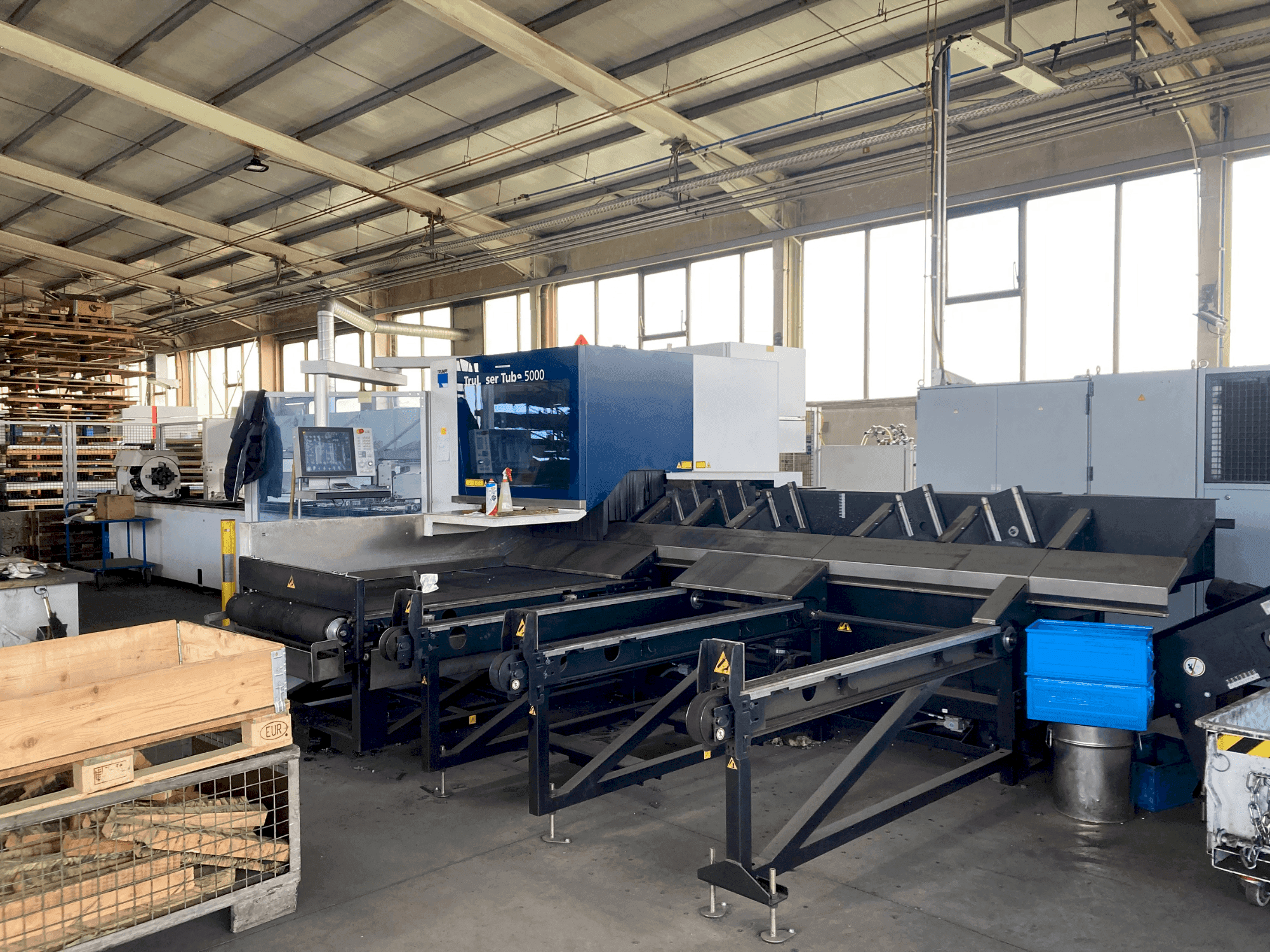 TRUMPF TruLaser Tube 5000 Mašinos vaizdas iš priekio