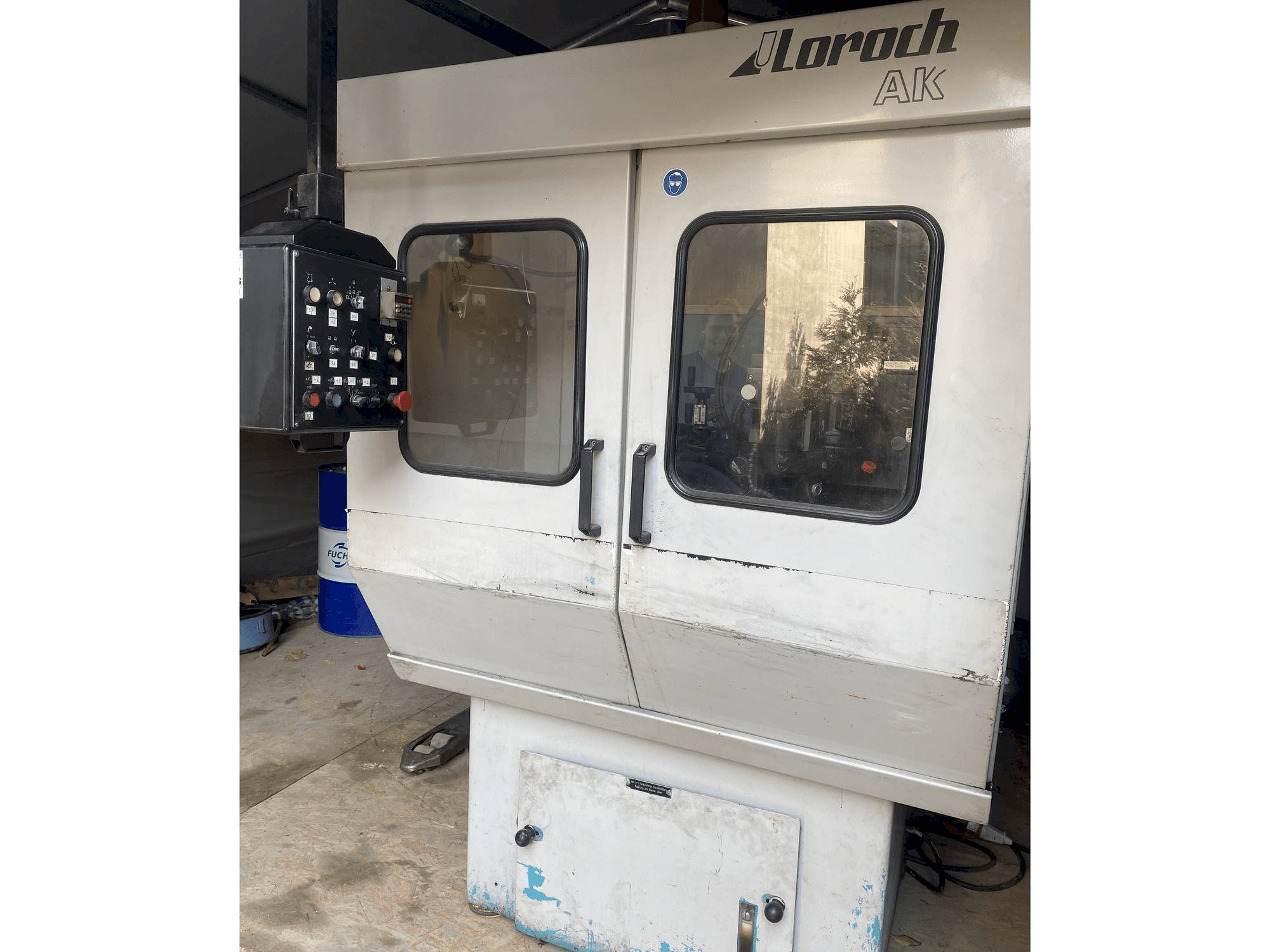 Loroch AK Mašinos vaizdas iš priekio