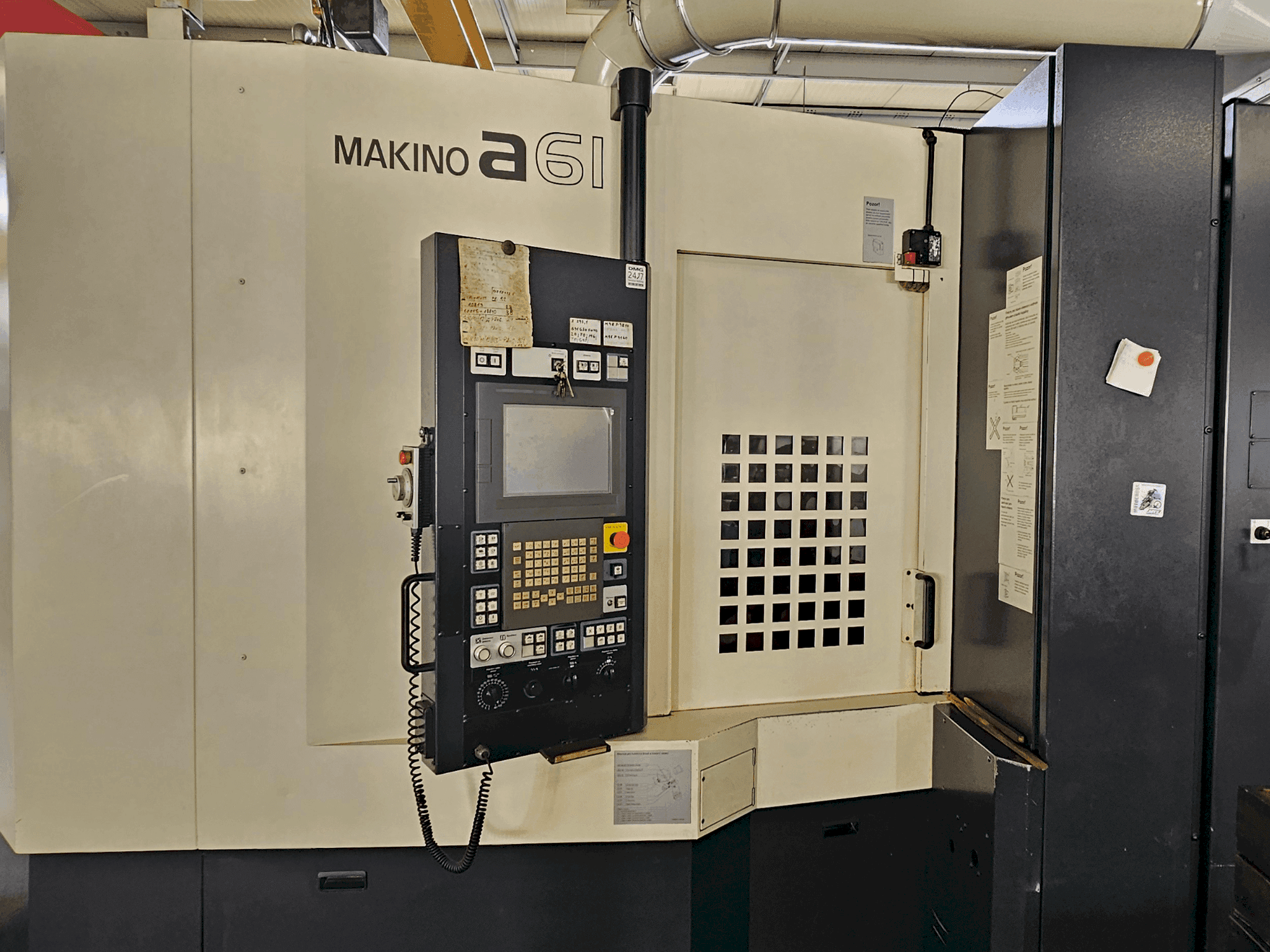 Makino a61 Mašinos vaizdas iš priekio