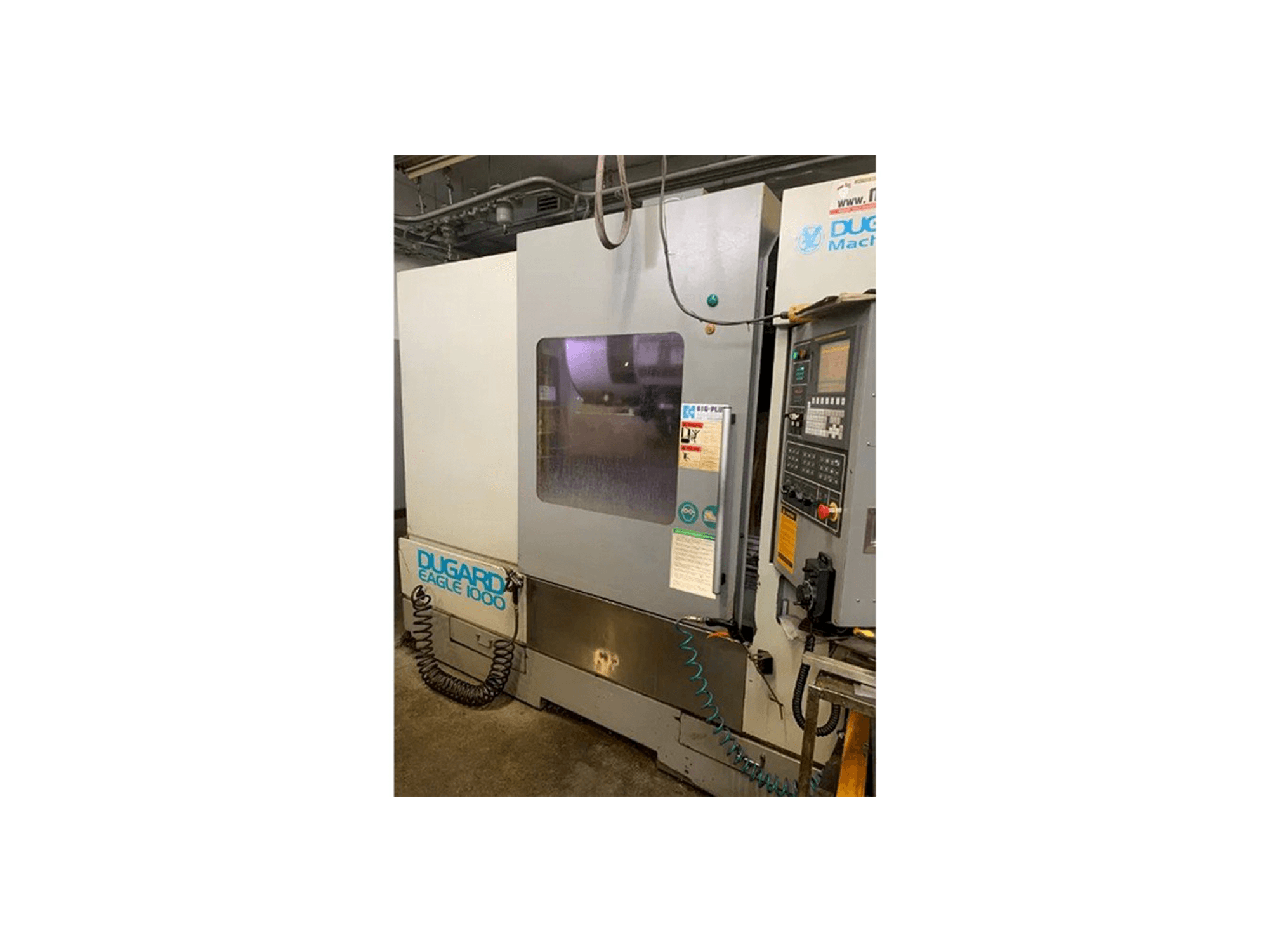 Dugard Eagle 1000 Mašinos vaizdas iš priekio