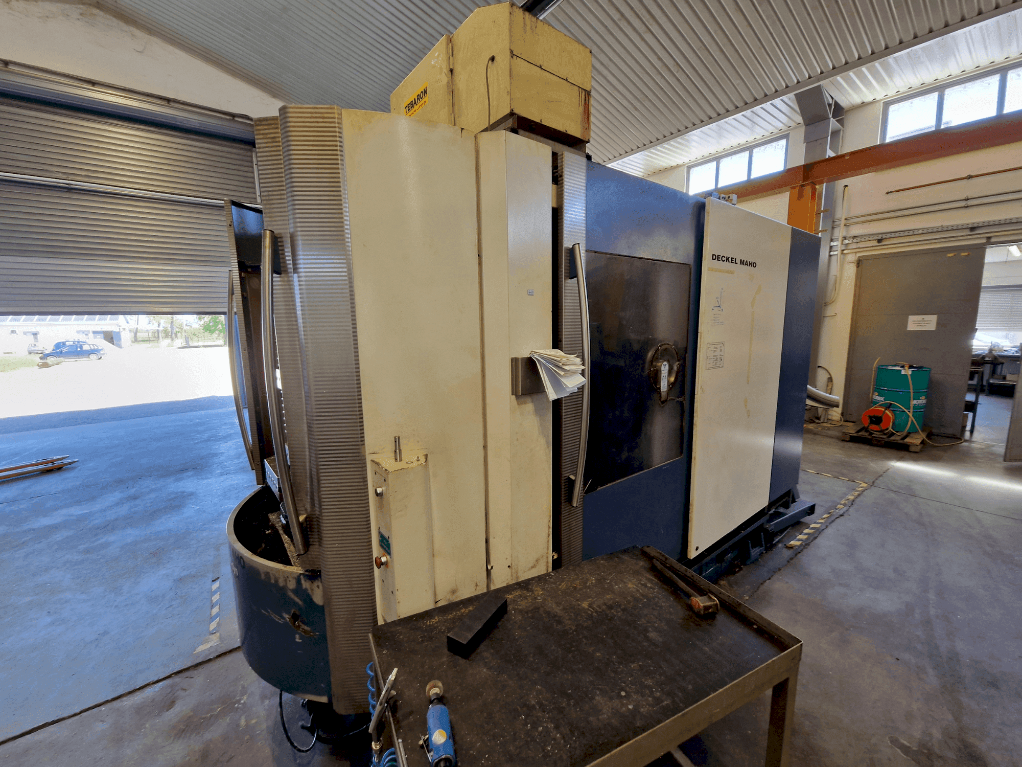DECKEL MAHO DMC 60 H Hy Din Mašinos vaizdas iš priekio