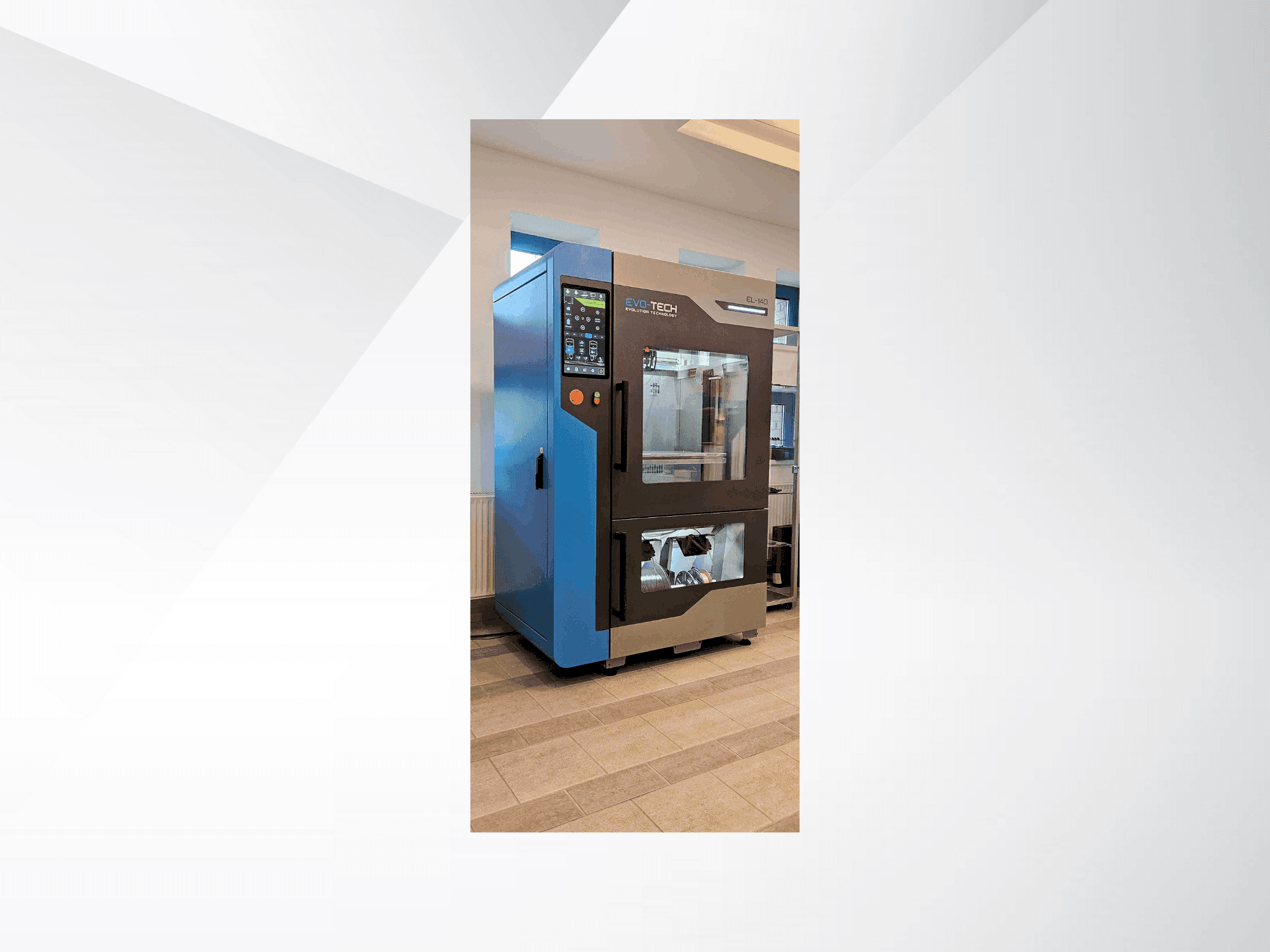 EVO-tech EL-140 Mašinos vaizdas iš priekio