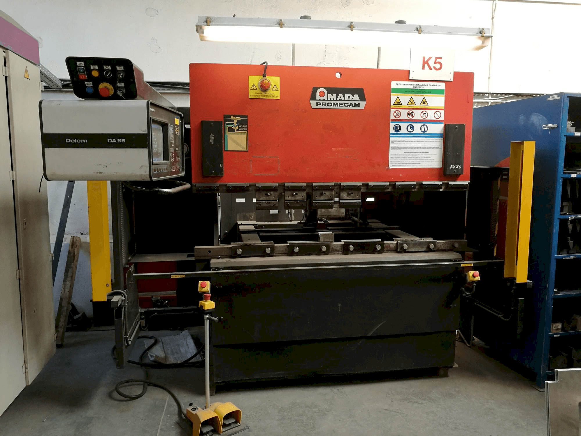 AMADA ITPS 50/20 Mašinos vaizdas iš priekio