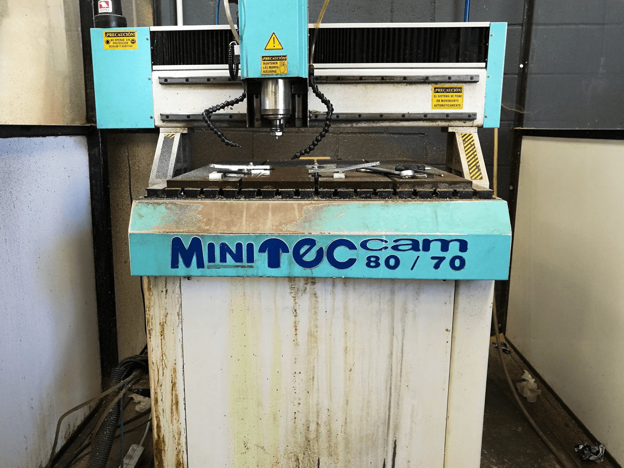 Mini Teccam 8070 Mašinos vaizdas iš priekio
