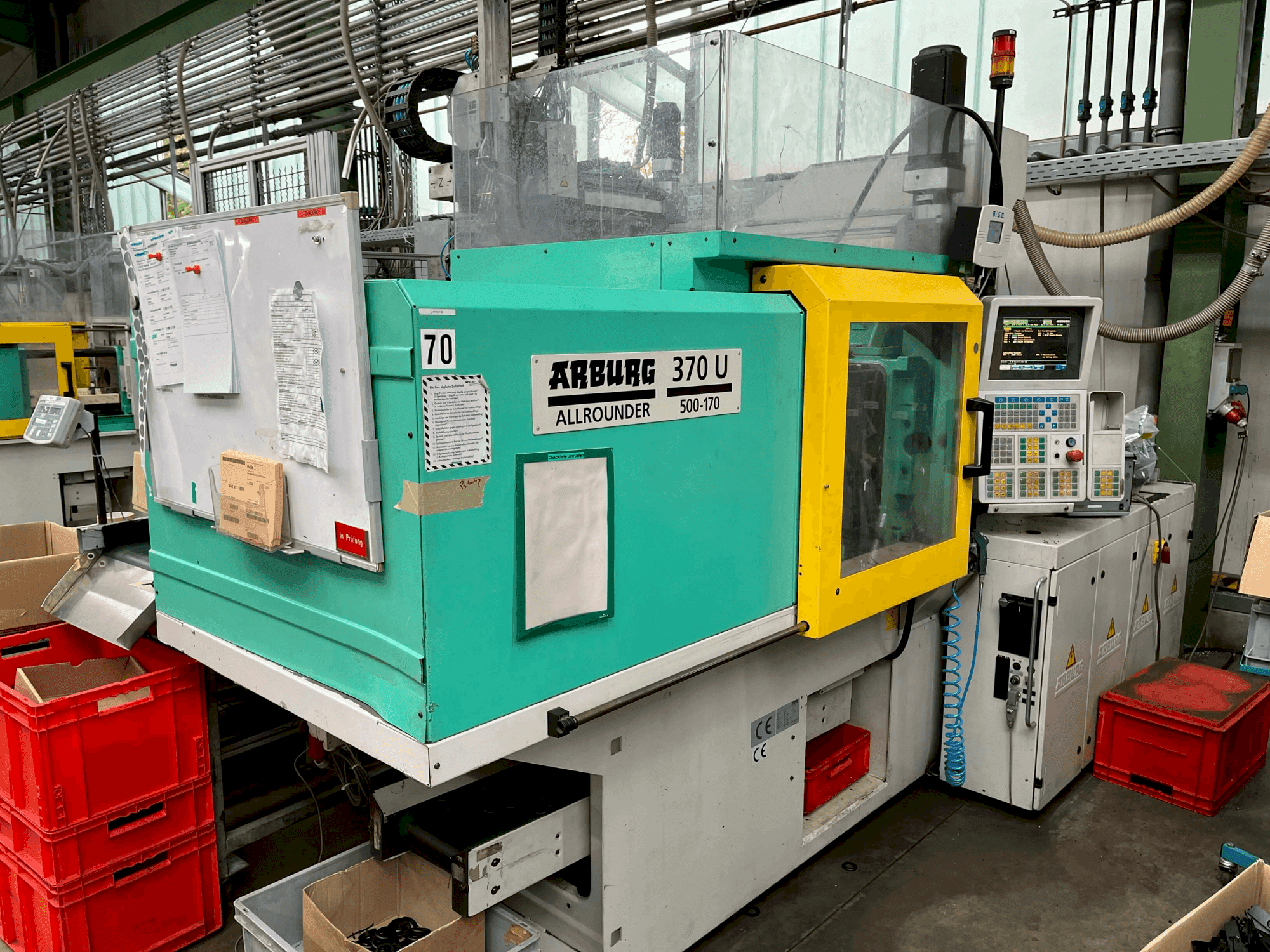 Arburg Allrounder 370-50 U Mašinos vaizdas iš priekio