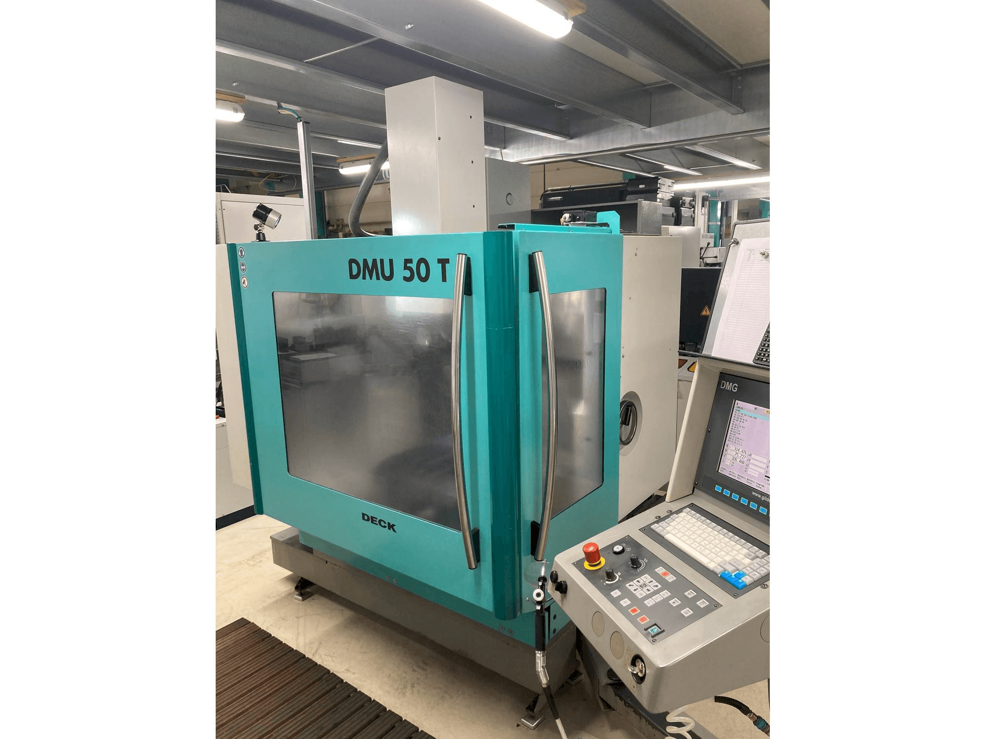DMG DMU 50 T Mašinos vaizdas iš priekio