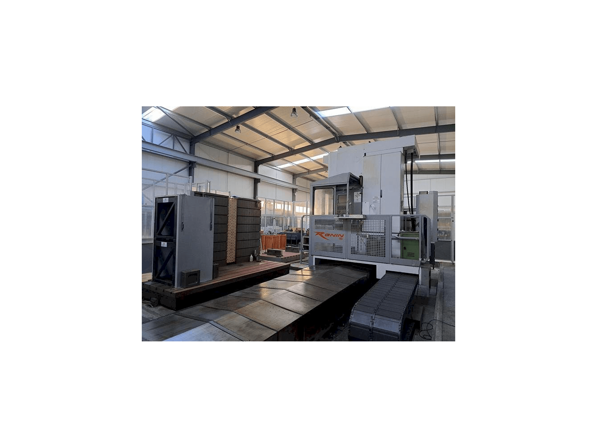 FPT RONIN Mašinos vaizdas iš priekio