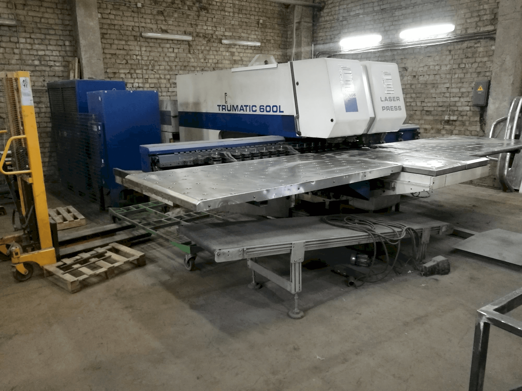 Trumpf Trumatic 600L Mašinos vaizdas iš priekio