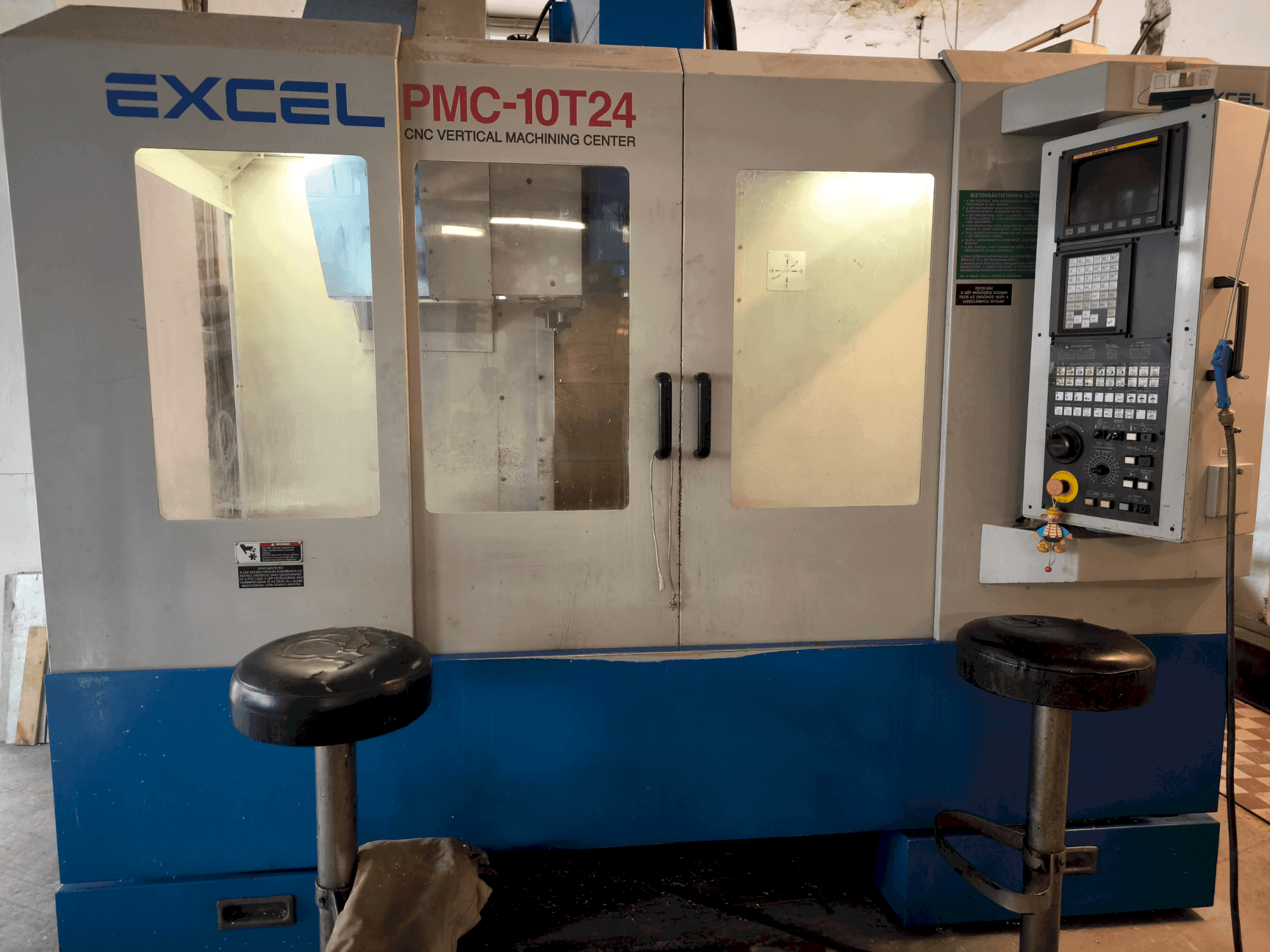 Excel Excel PMC 10T24 (2004) Mašinos vaizdas iš priekio