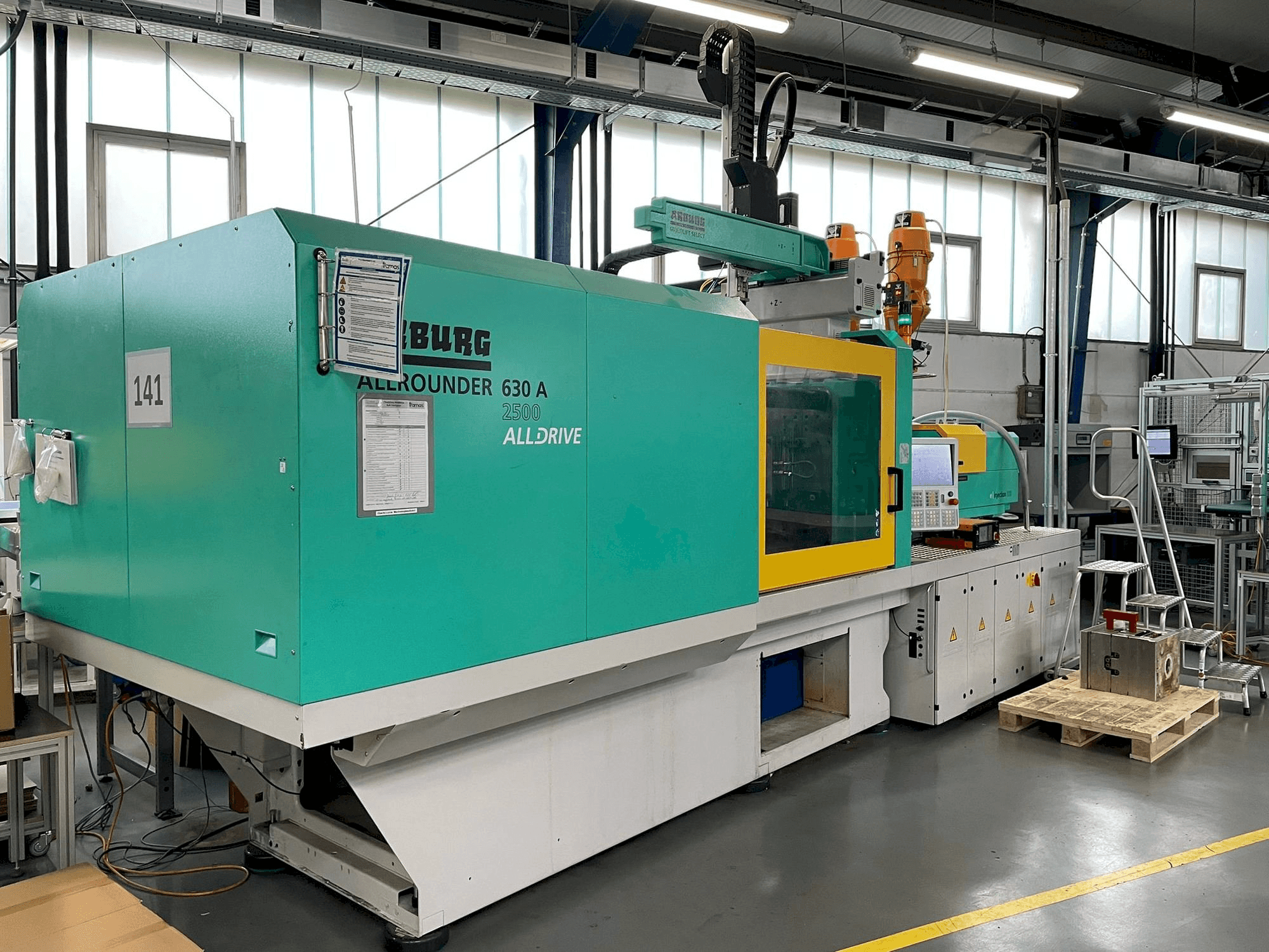 Arburg Allrounder 630 A 2500-800 Mašinos vaizdas iš priekio