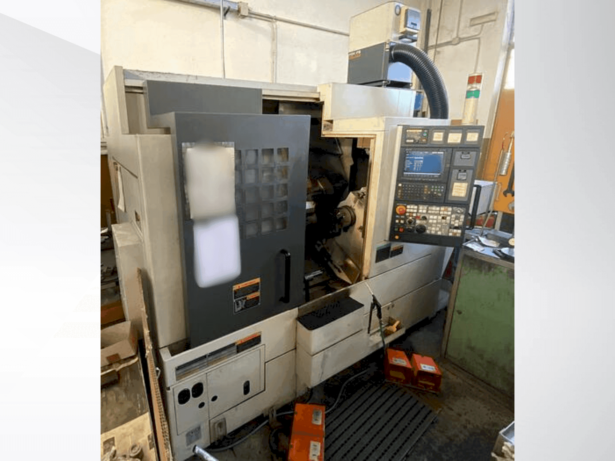 MORI SEIKI NL 2000 SY Mašinos vaizdas iš priekio