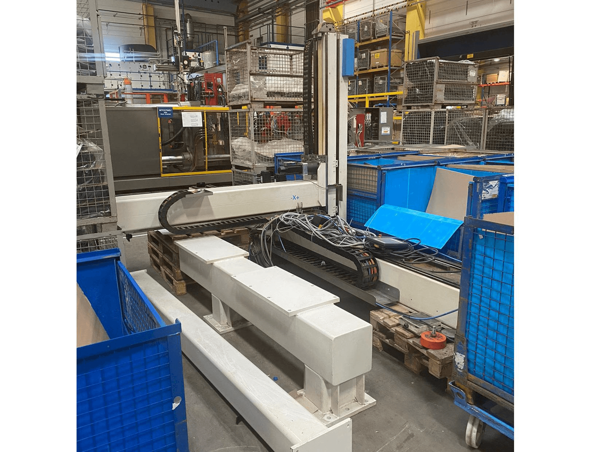 Krauss Maffei LRX-S 500 Mašinos vaizdas iš priekio