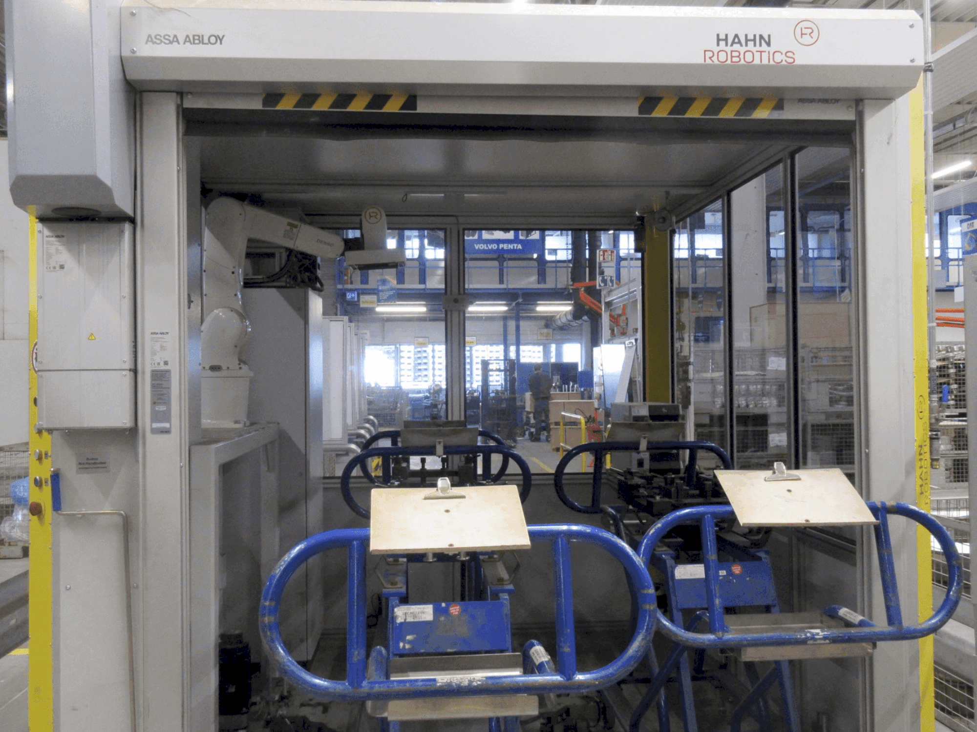 HAHN Robotics CAT Final Check EOL (2021) Mašinos vaizdas iš priekio