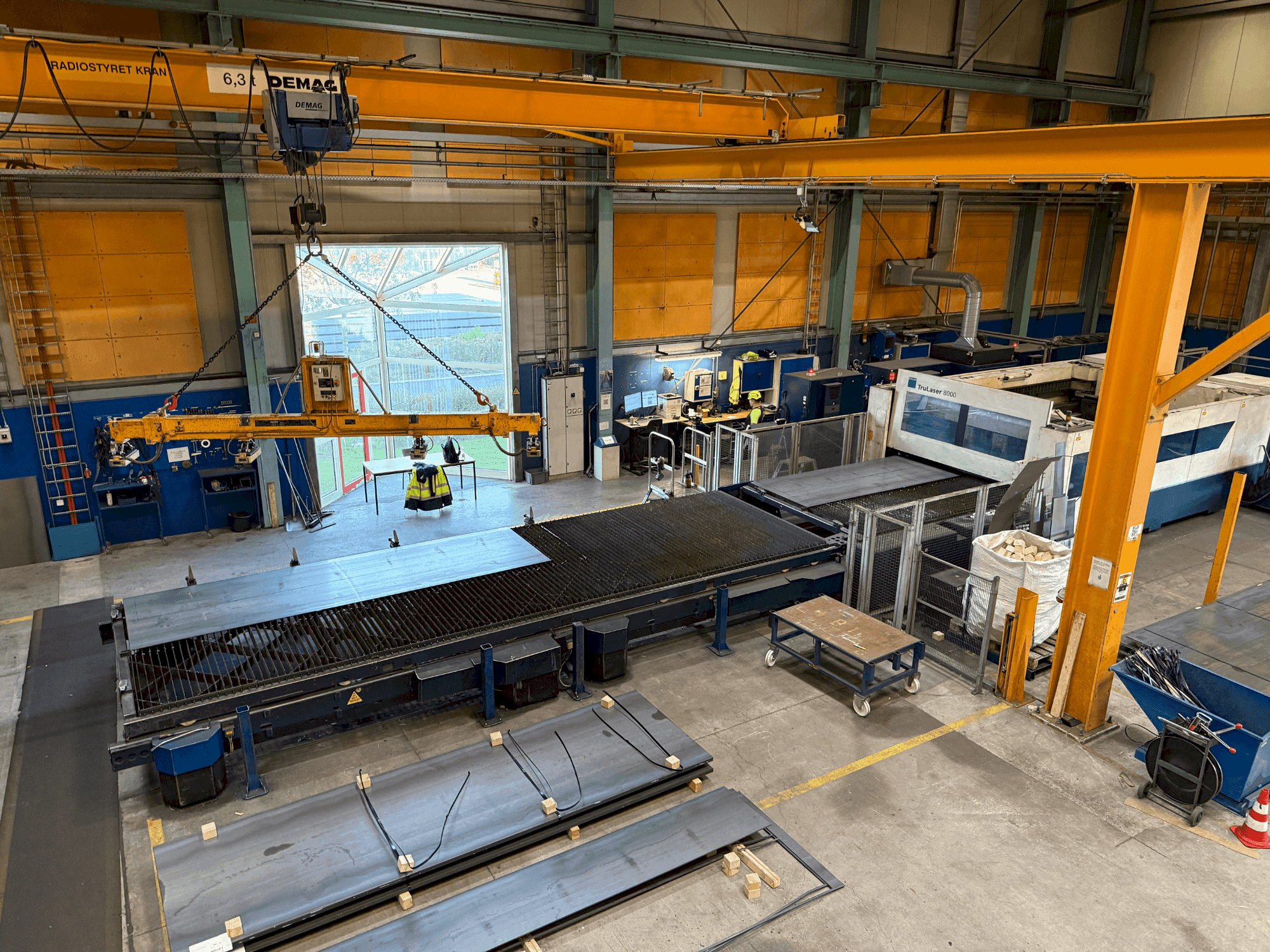 TRUMPF TruLaser 8000 Mašinos vaizdas iš priekio