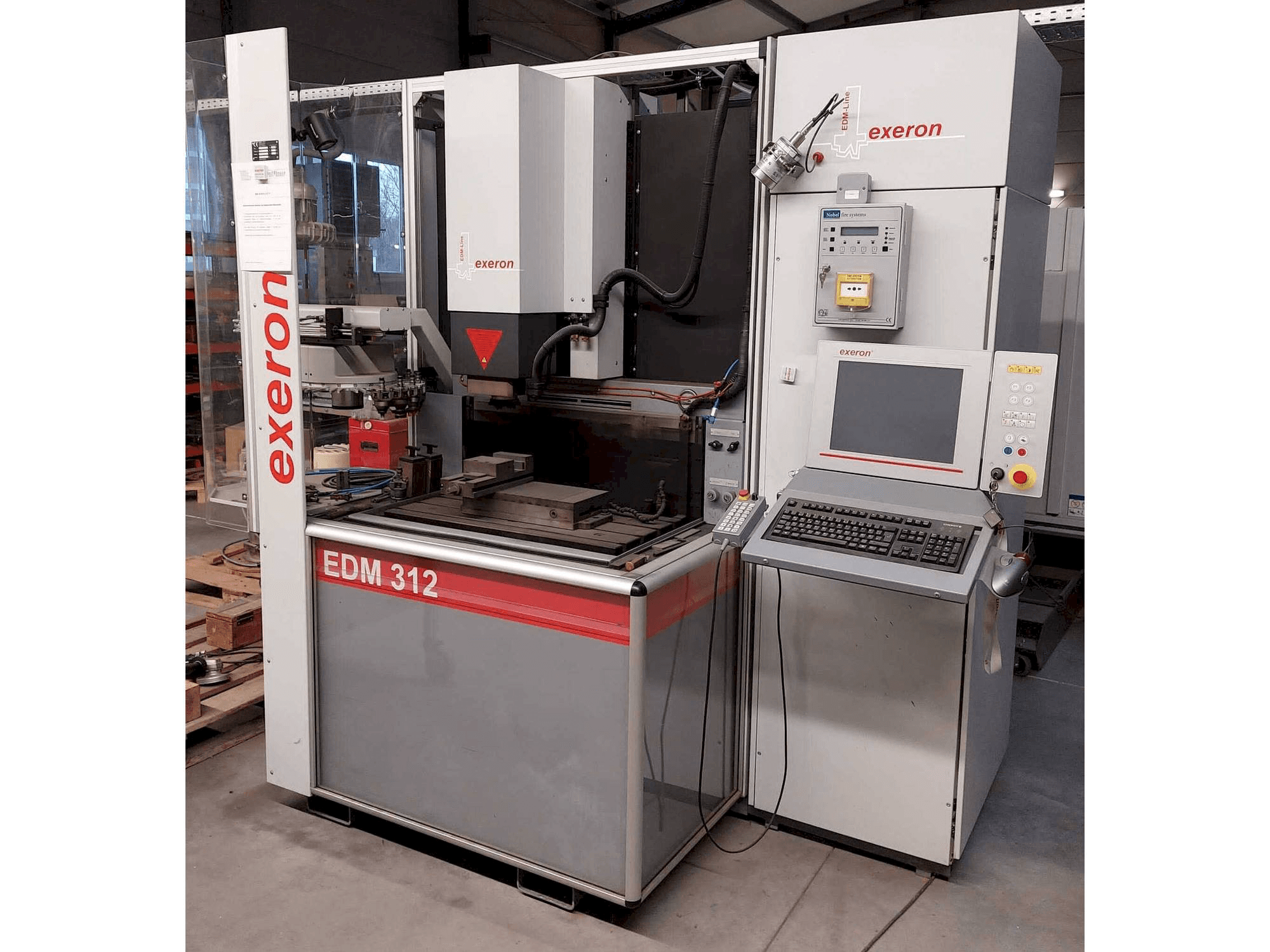 Exeron EDM 312 MF20 Mašinos vaizdas iš priekio