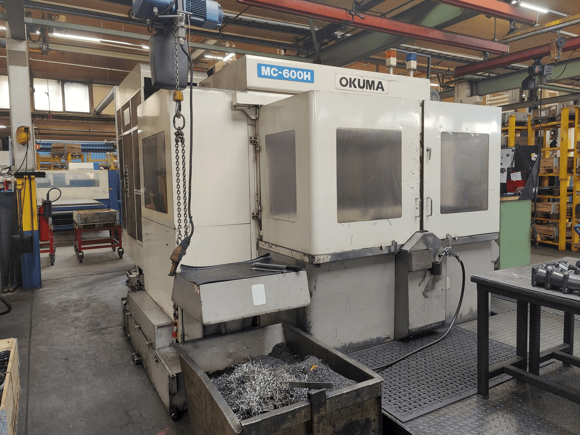 Okuma MC-600 H Mašinos vaizdas iš priekio