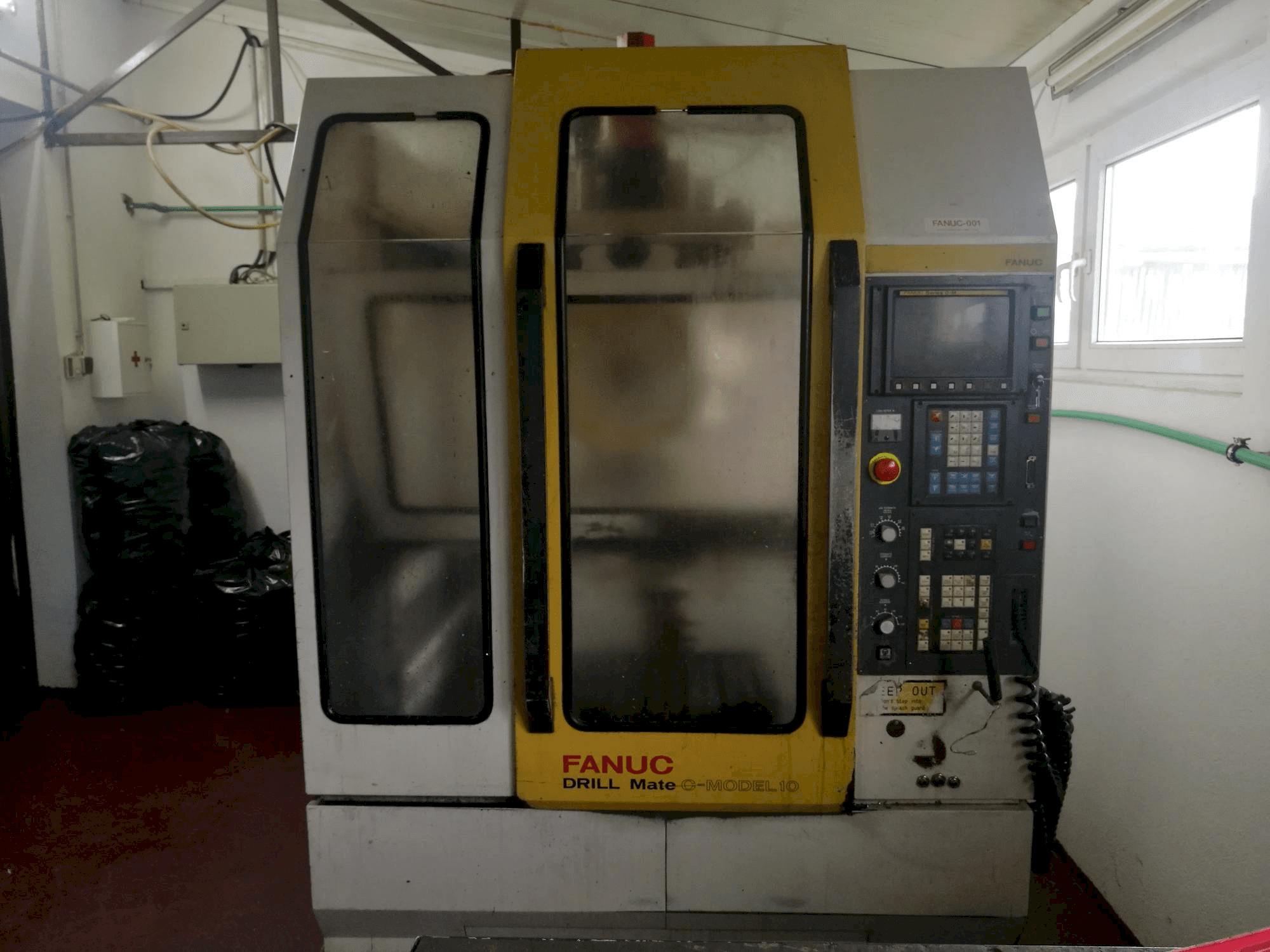 FANUC DRILL MATE C-MODEL 10 Mašinos vaizdas iš priekio