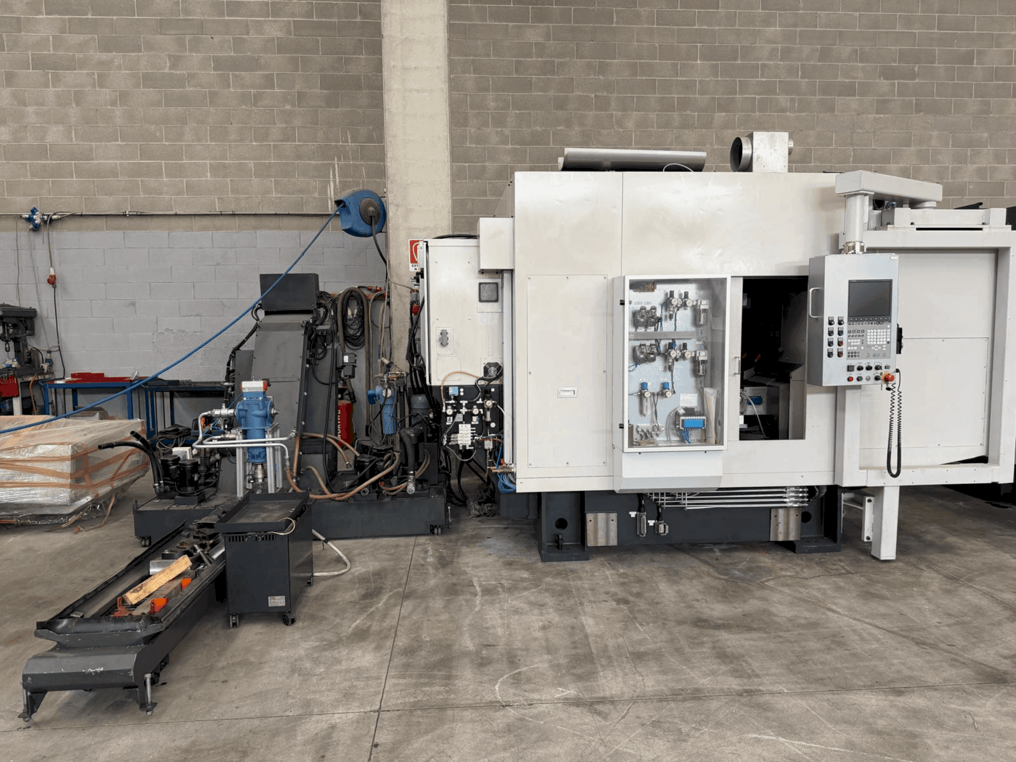 Brother TC-32BN QT Mašinos vaizdas iš priekio