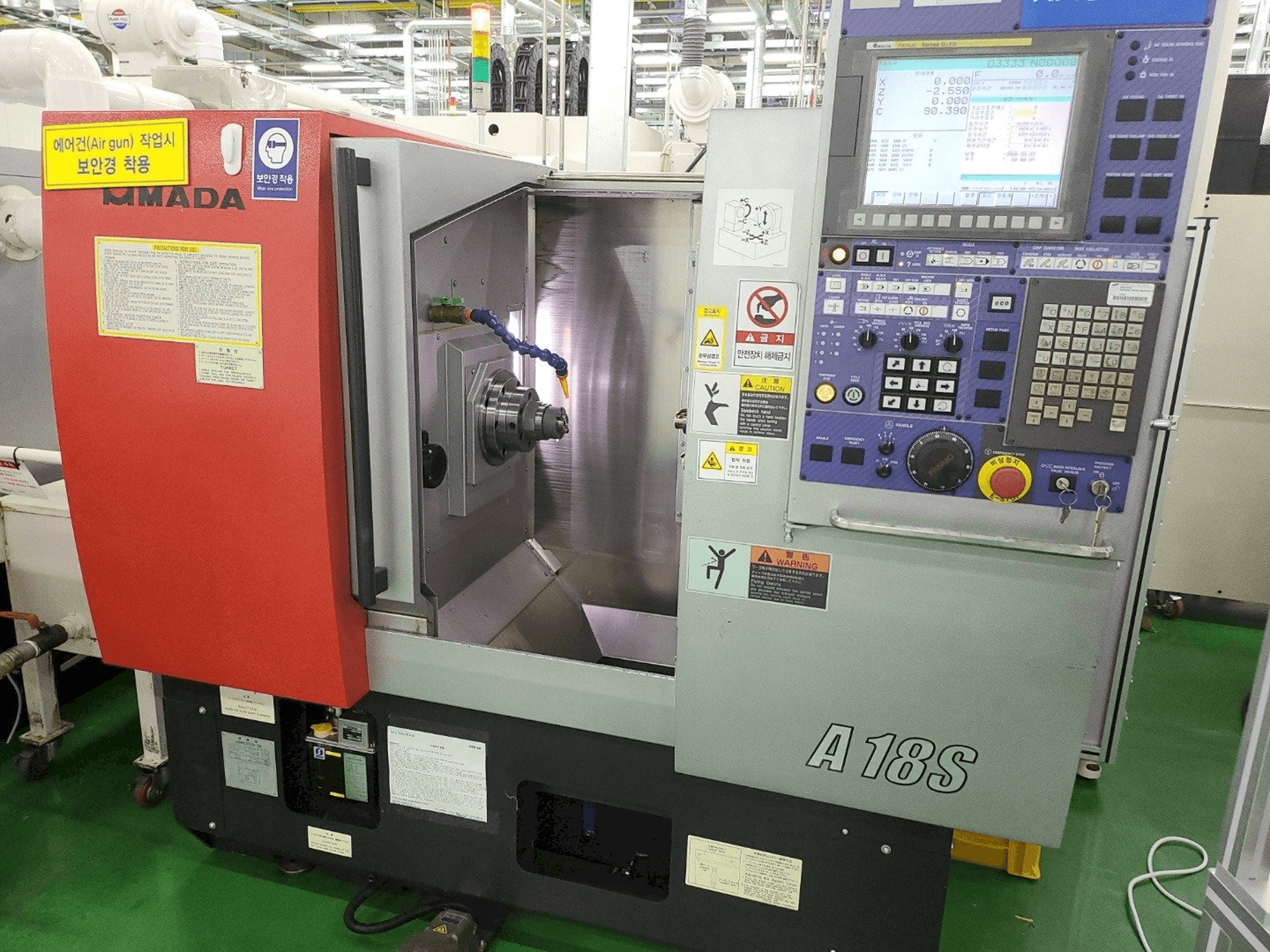 AMADA A-18S Mašinos vaizdas iš priekio