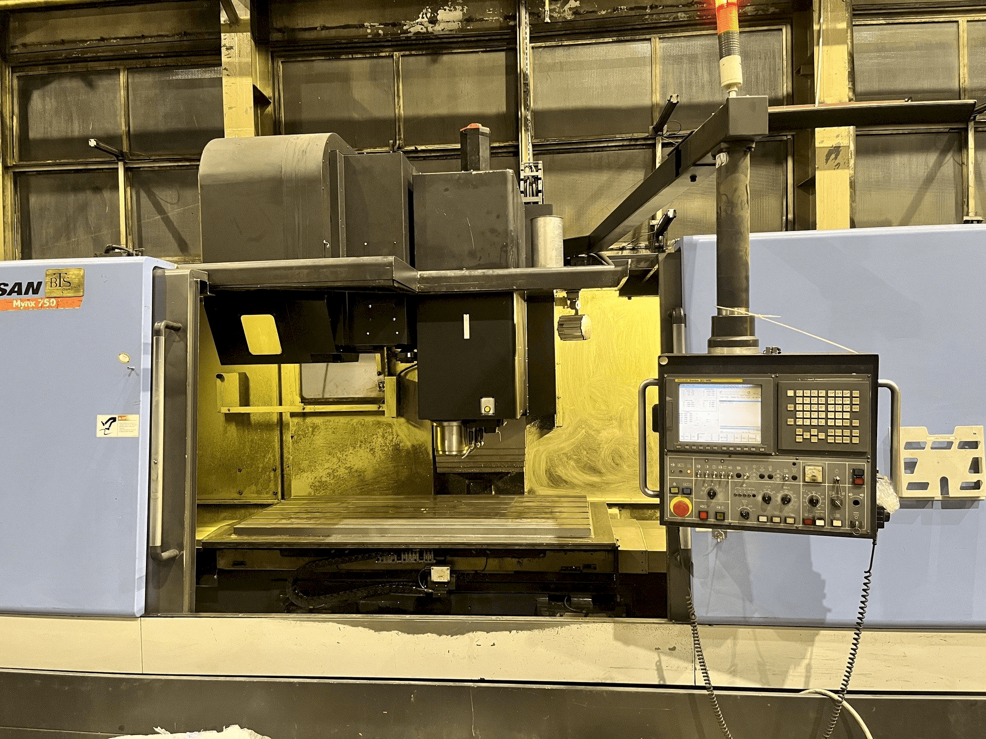 Doosan MYNX 750 Mašinos vaizdas iš priekio