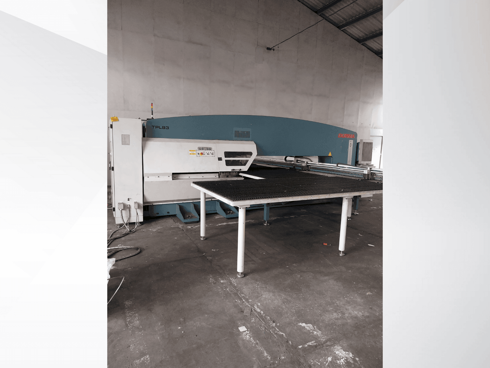 Durma TPL93 Mašinos vaizdas iš priekio