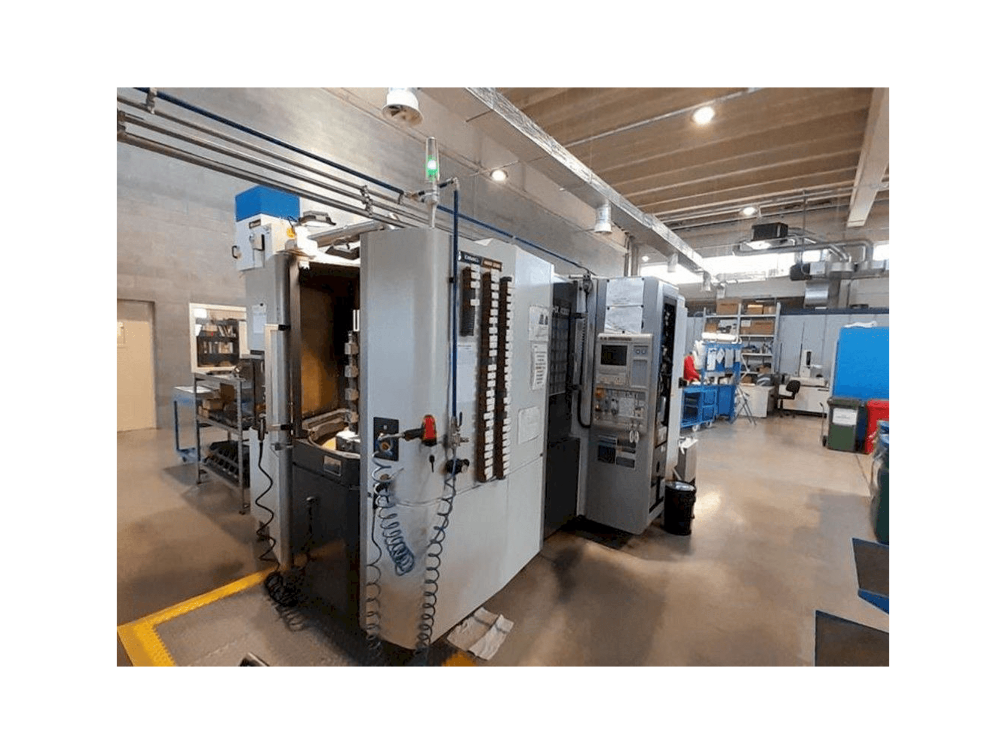 DMG NHX 4000 Mašinos vaizdas iš priekio