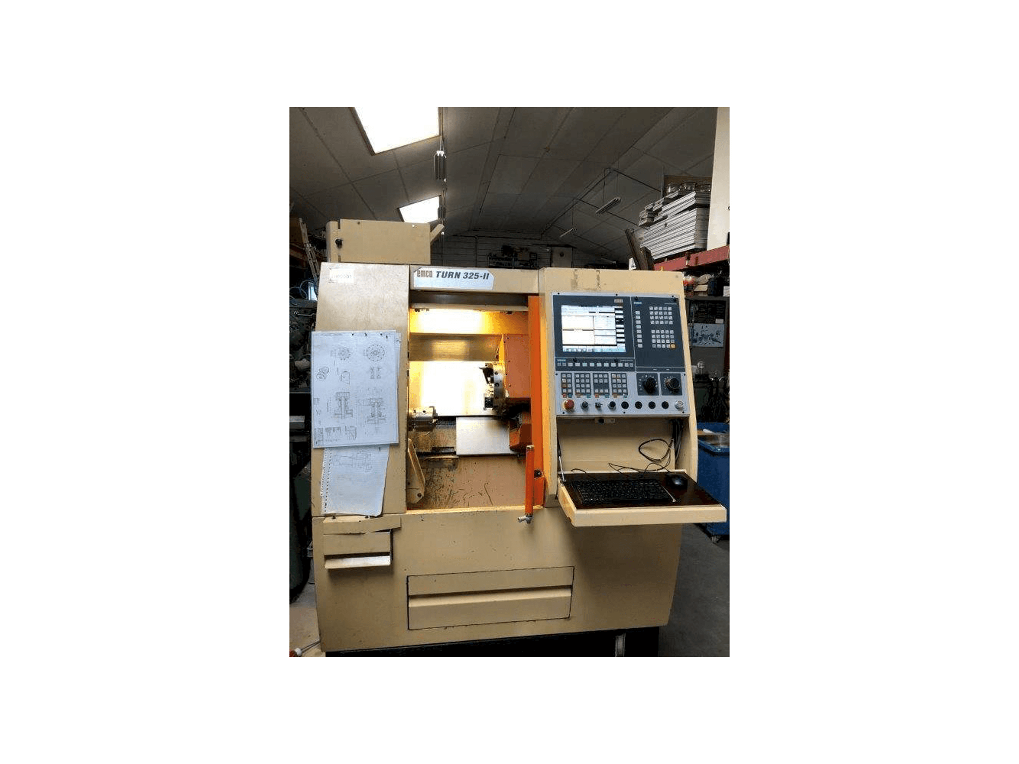 EMCO TURN 325-II Mašinos vaizdas iš priekio