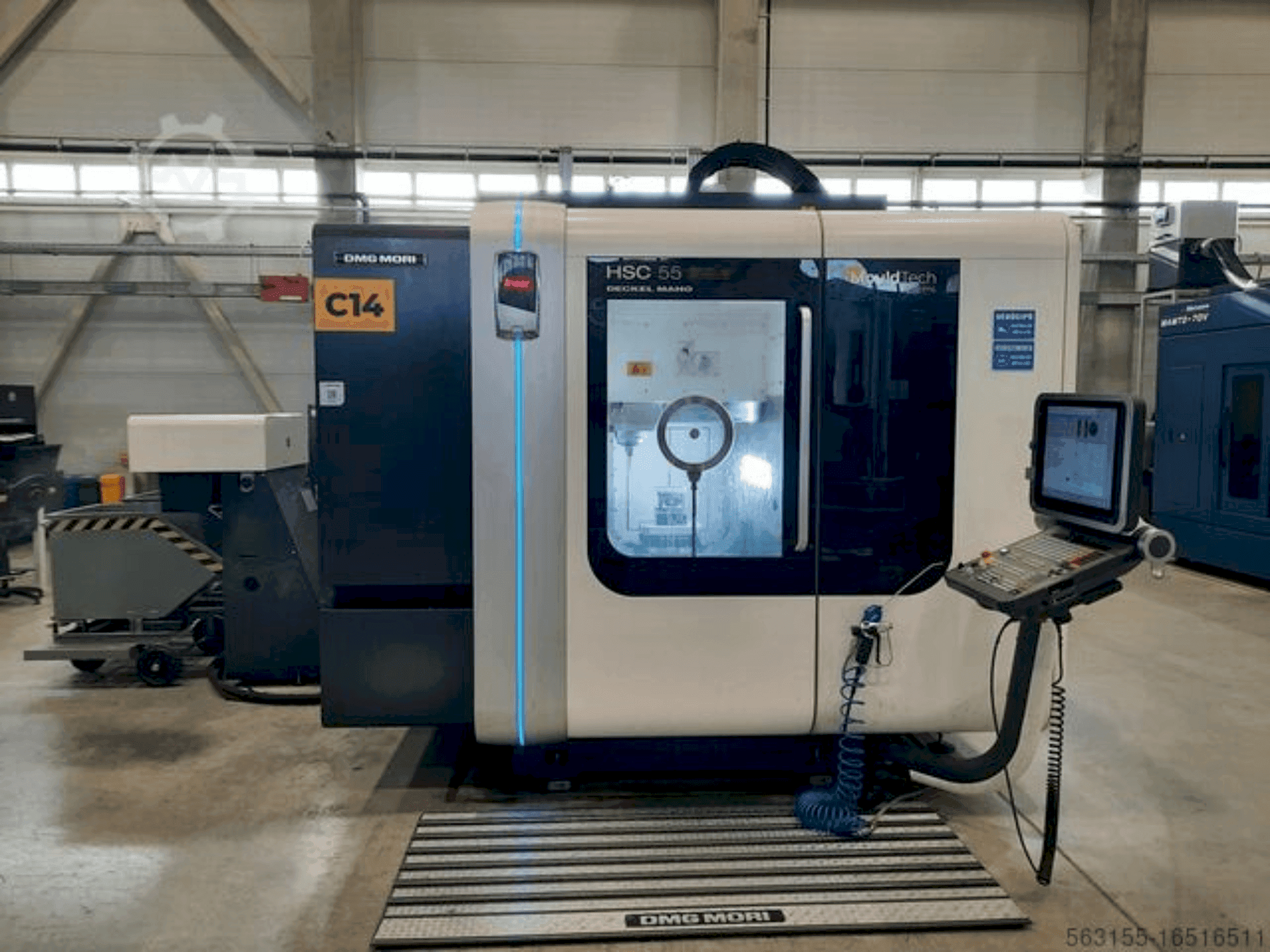 DMG MORI HSC 55 linear Mašinos vaizdas iš priekio
