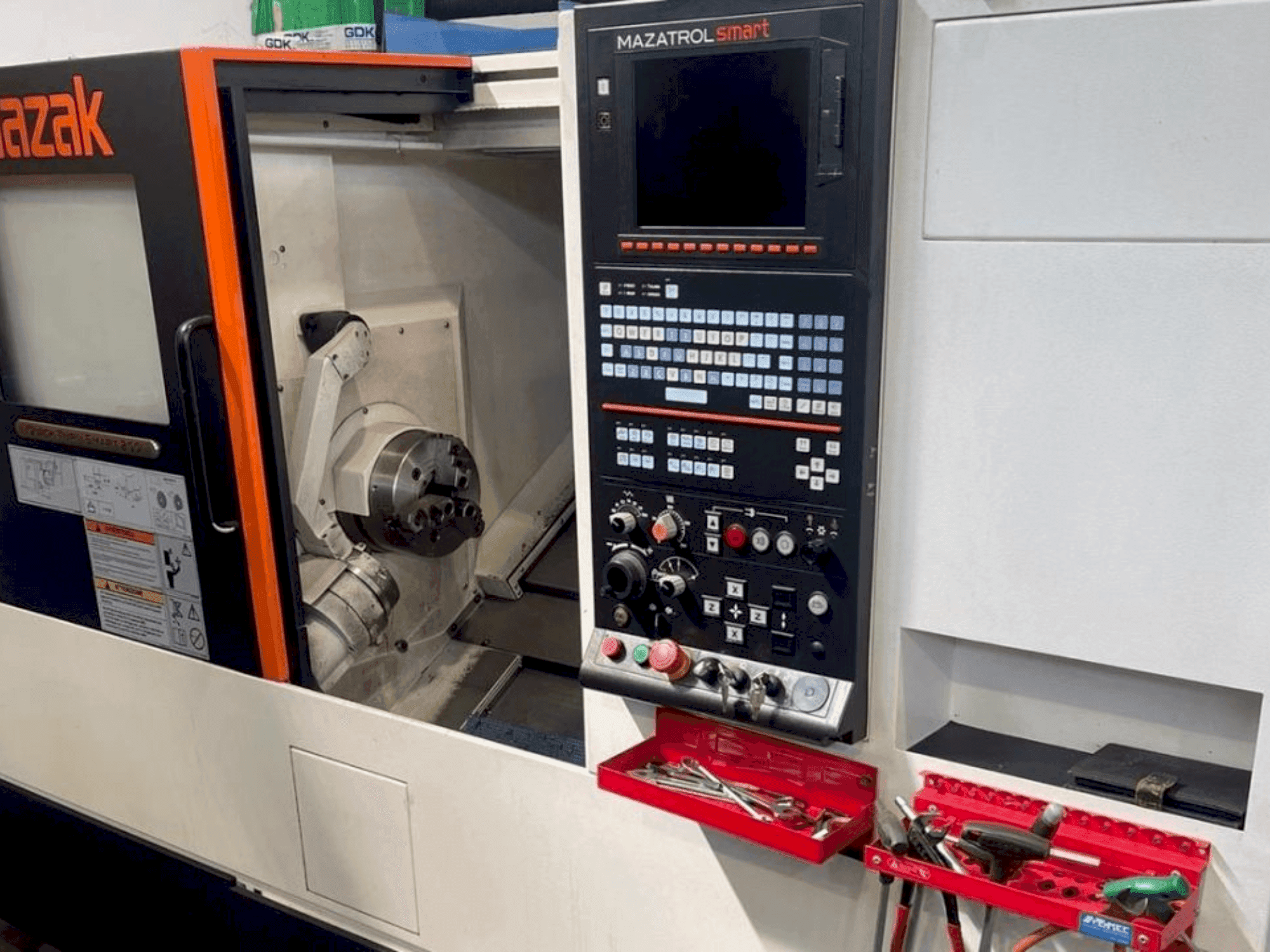 Mazak QT SMART 200 Mašinos vaizdas iš priekio