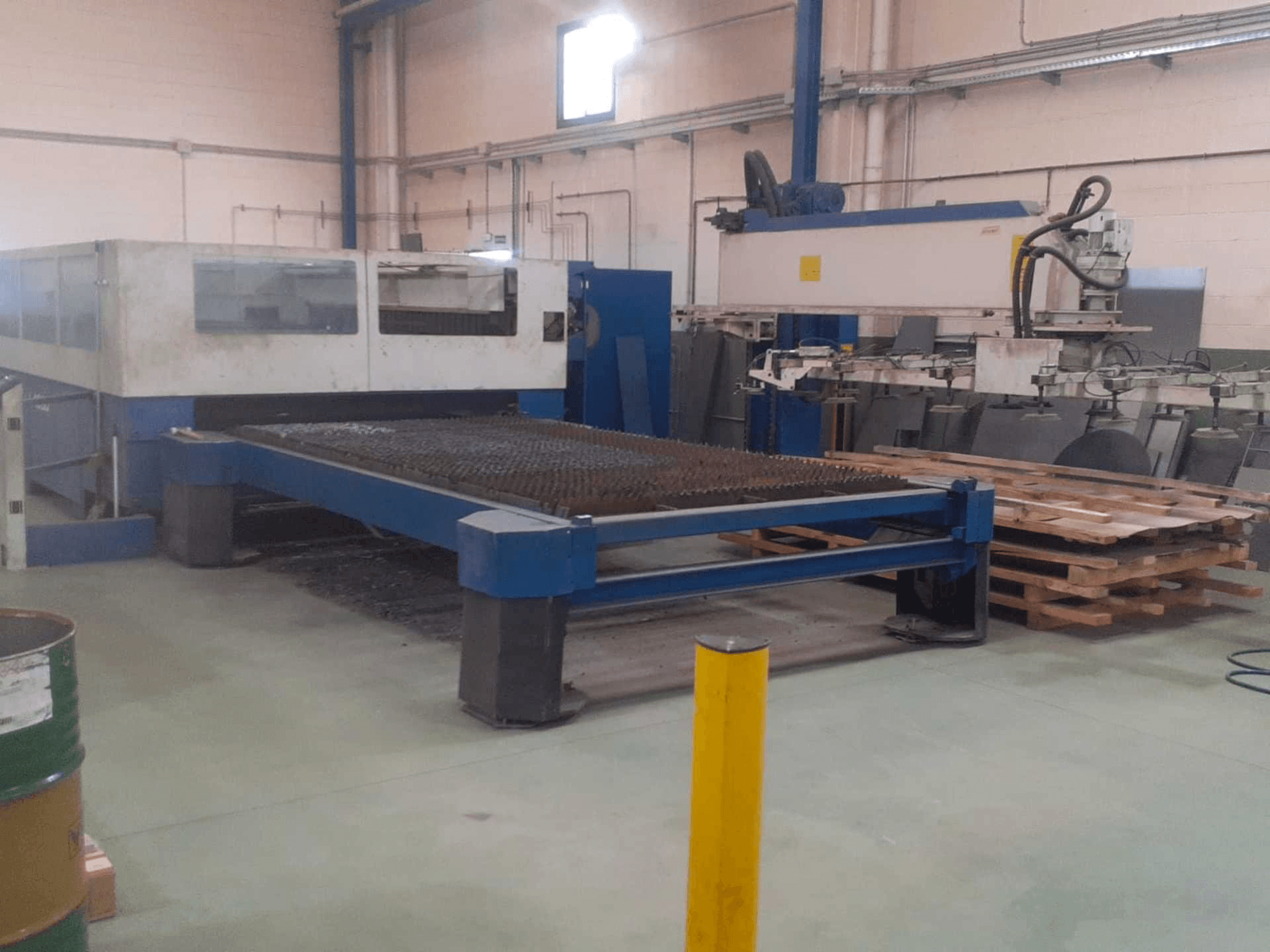 Trumpf Trumatic L4030 Mašinos vaizdas iš priekio