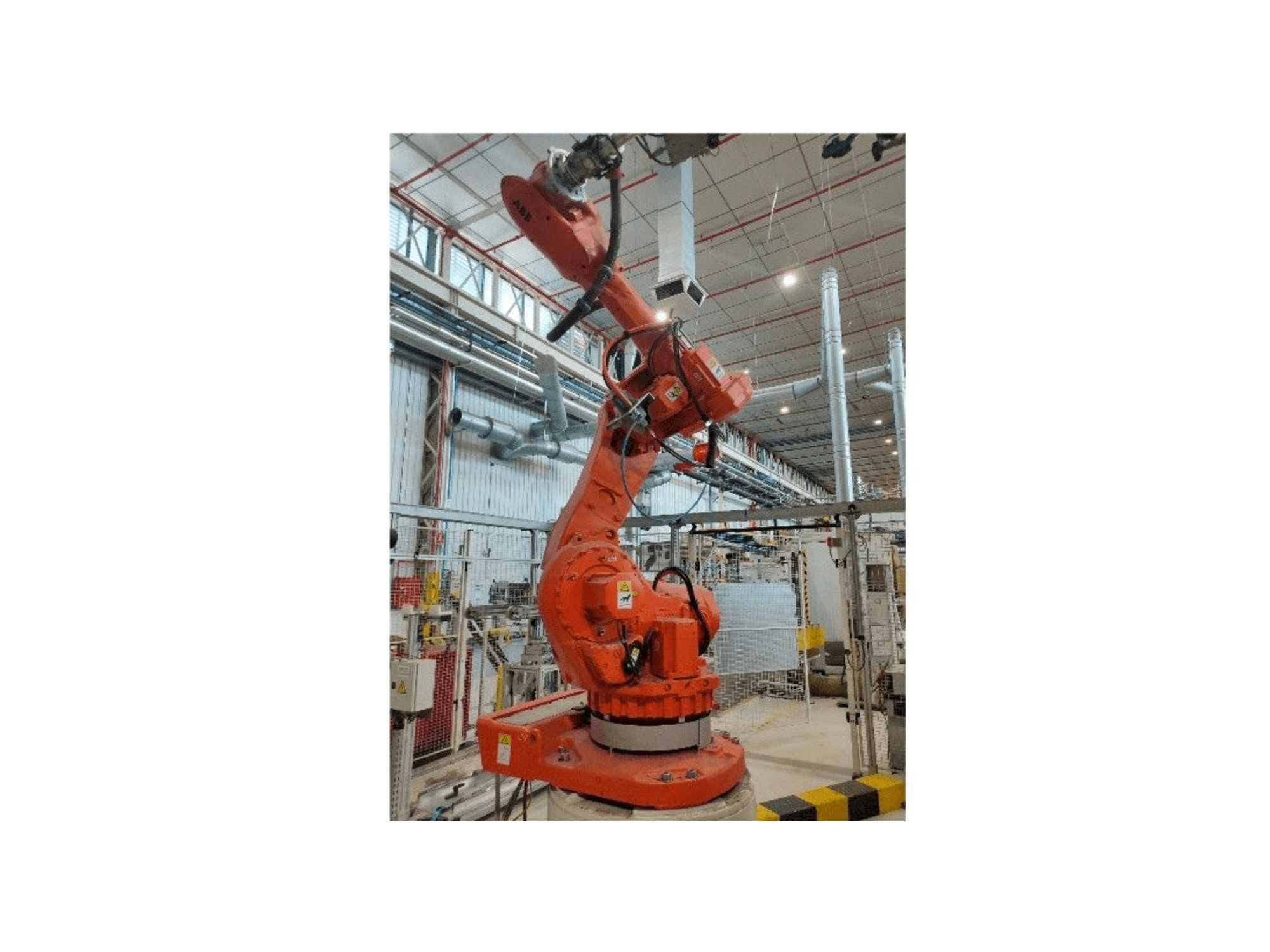 ABB IRB 6600-175/2.55 Mašinos vaizdas iš kairės pusės