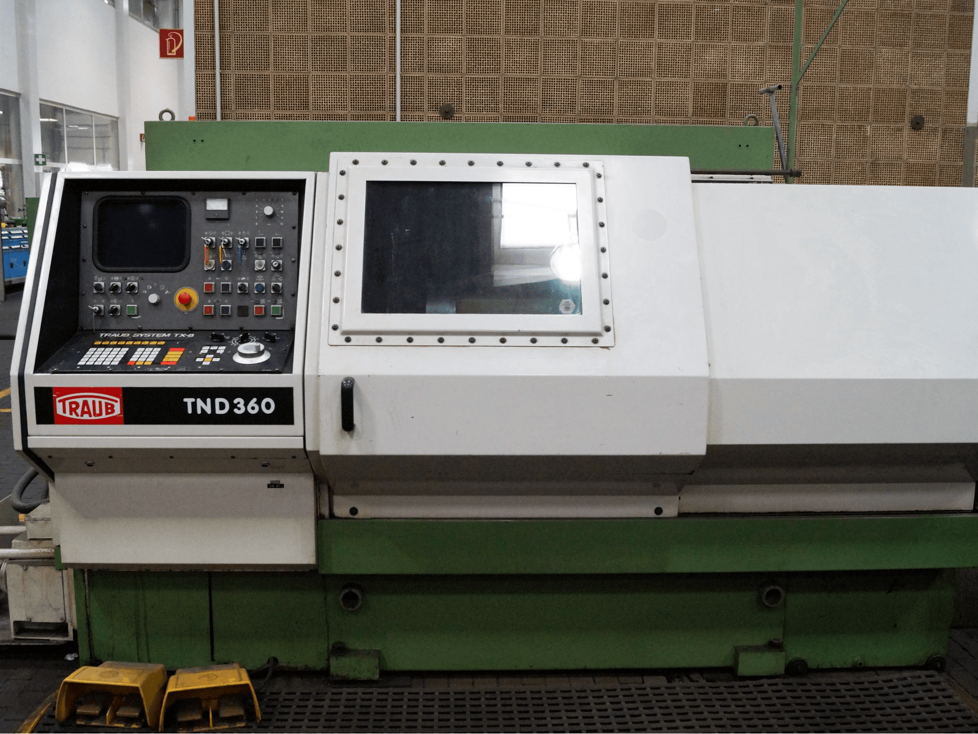 Traub TND 360 Mašinos vaizdas iš priekio