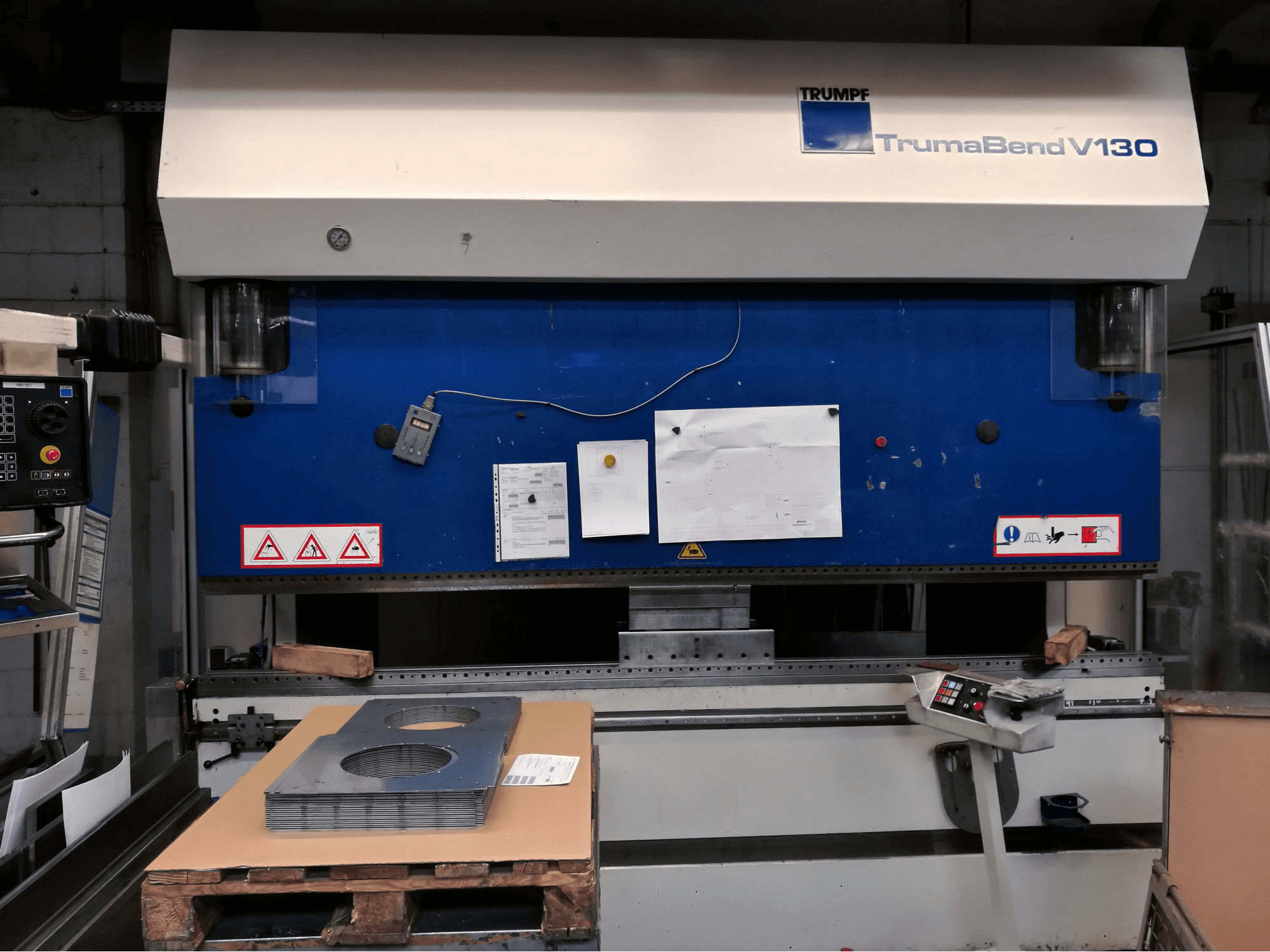 Trumpf TrumaBend V130 Mašinos vaizdas iš priekio