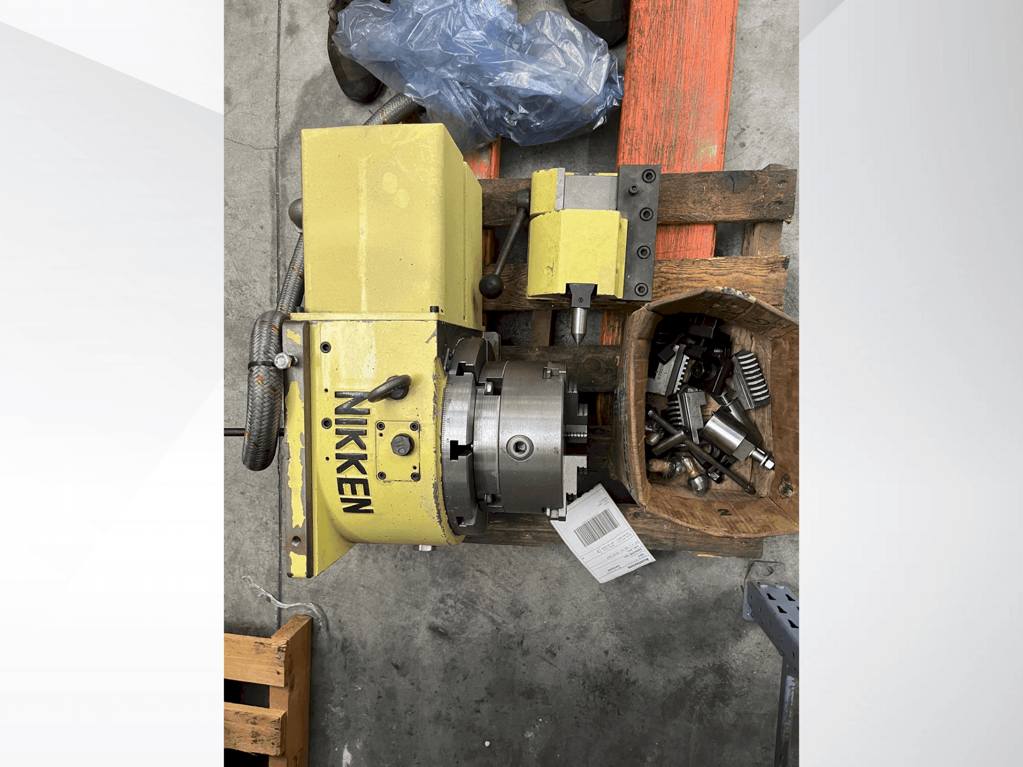 NIKKEN CNC 260 Mašinos vaizdas iš priekio