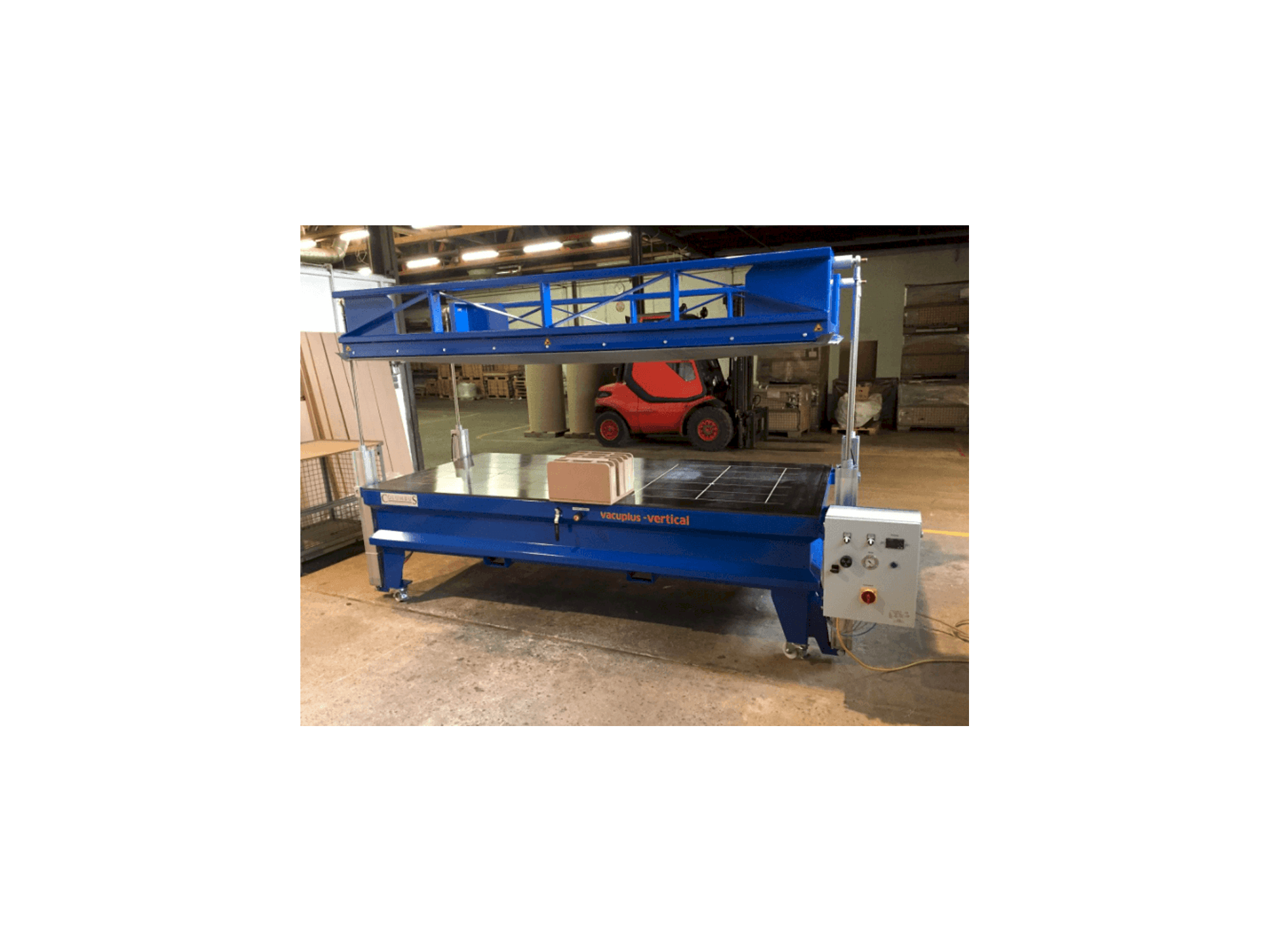 Columbus VAKUPLUS Vertikal Mašinos vaizdas iš priekio