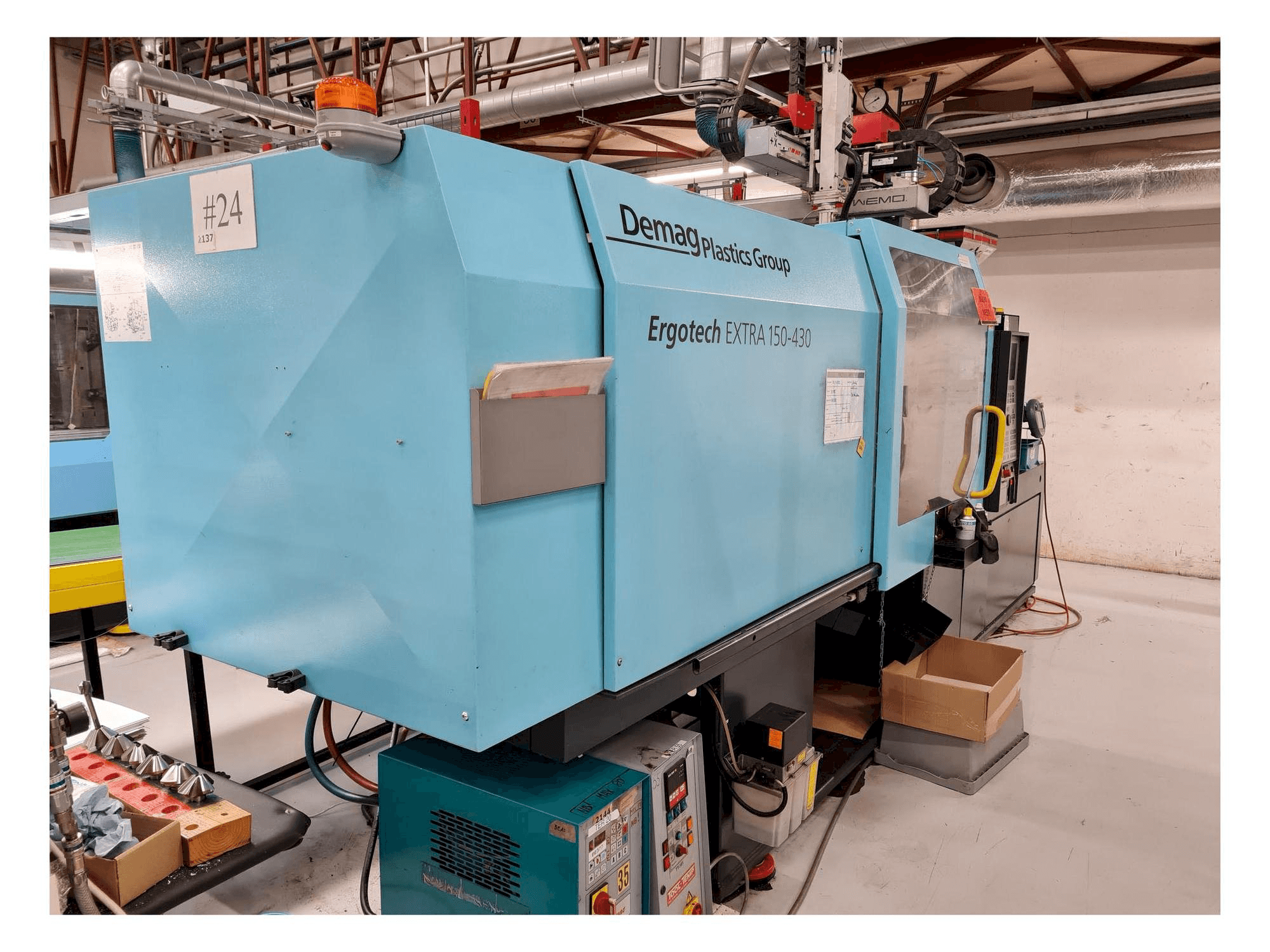 DEMAG Ergotech EXTRA 150-430 Mašinos vaizdas iš priekio