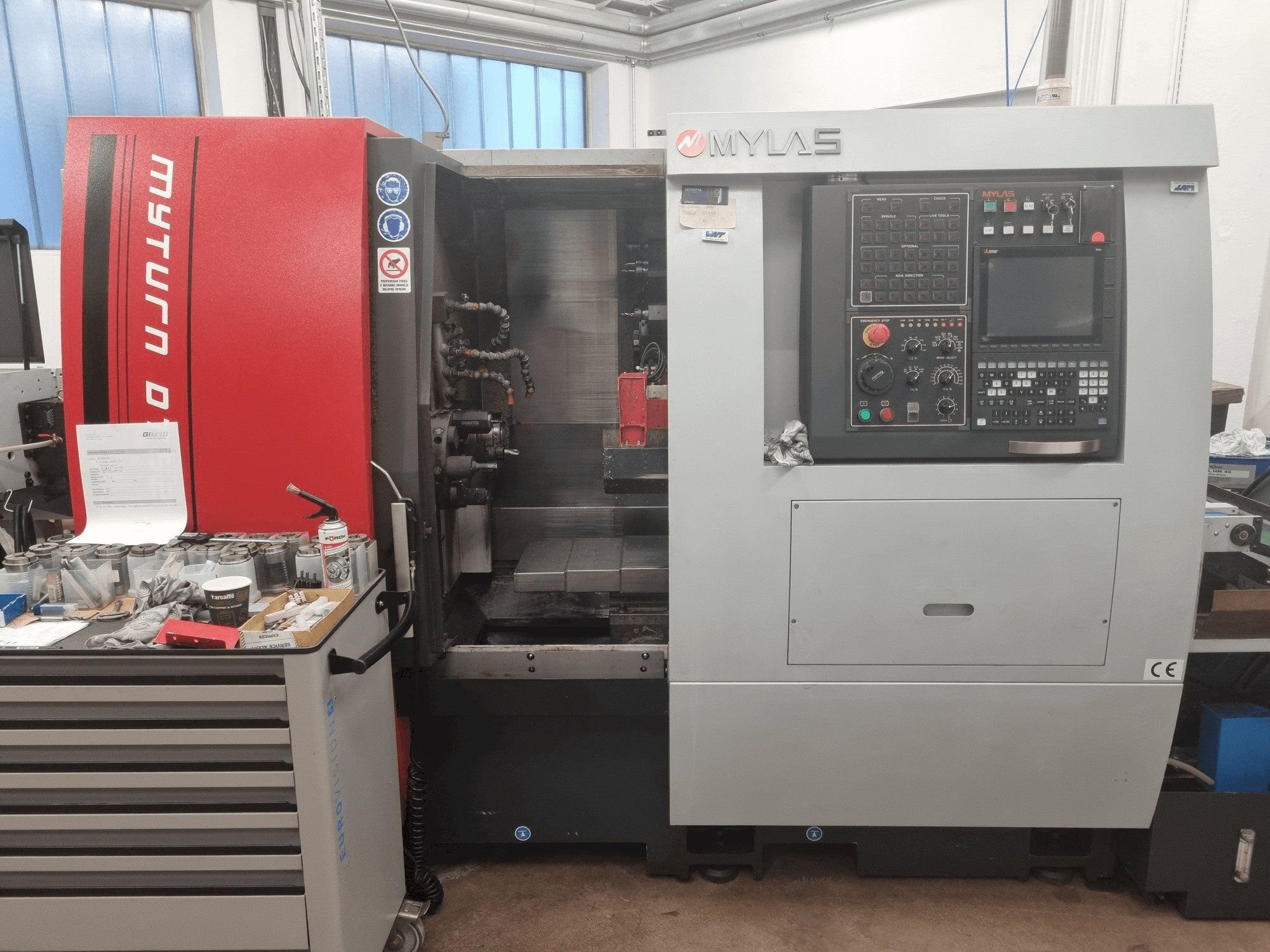 MYLAS DT52 Mašinos vaizdas iš priekio