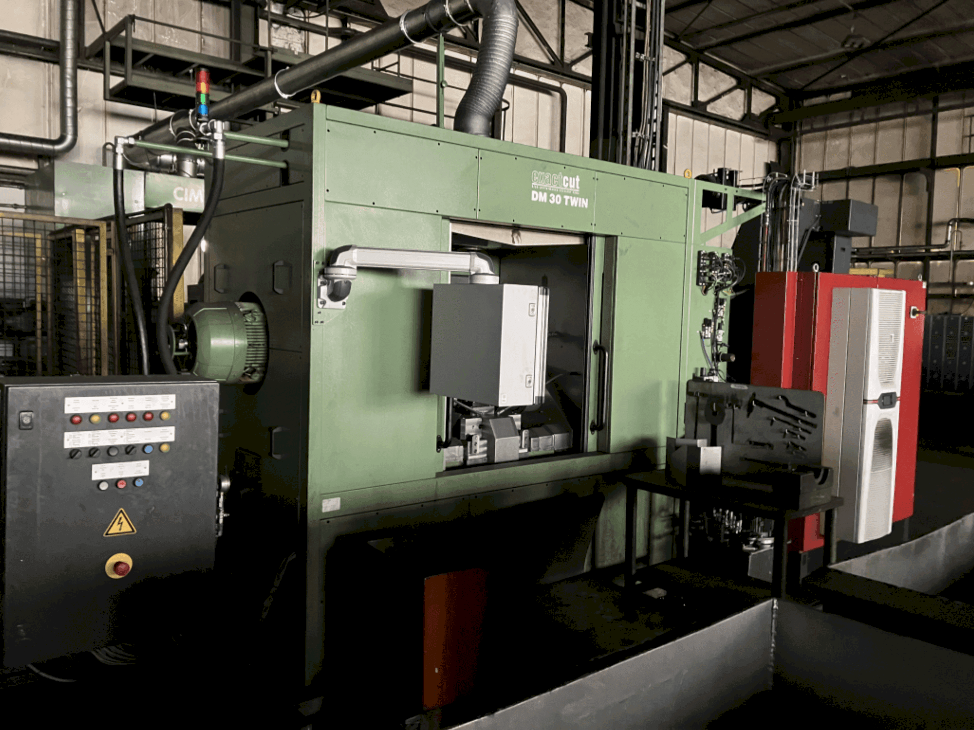 ExactCut DM 30 TWIN Mašinos vaizdas iš priekio