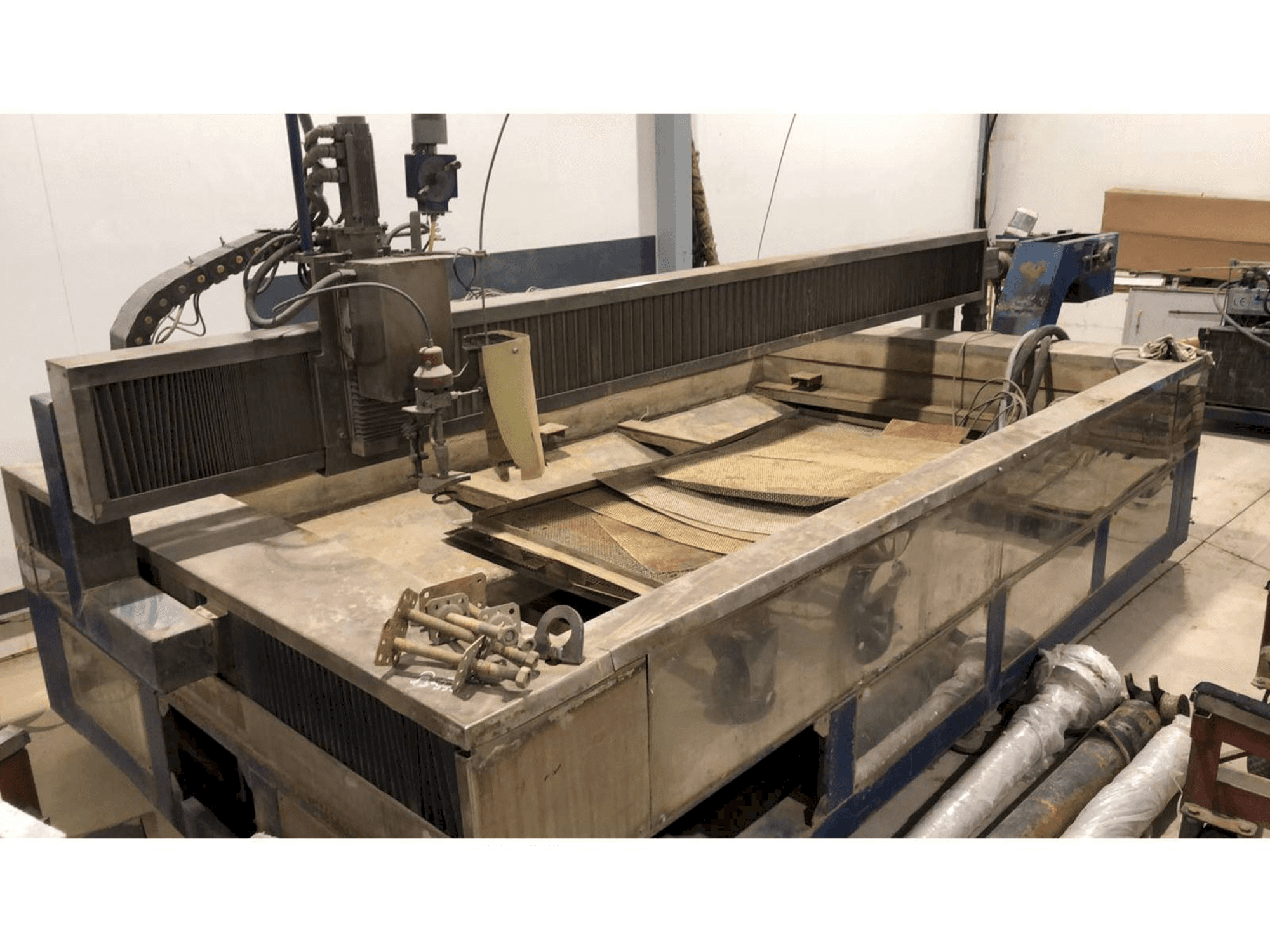 Waterjet Italy WF 1630 CNC Mašinos vaizdas iš priekio