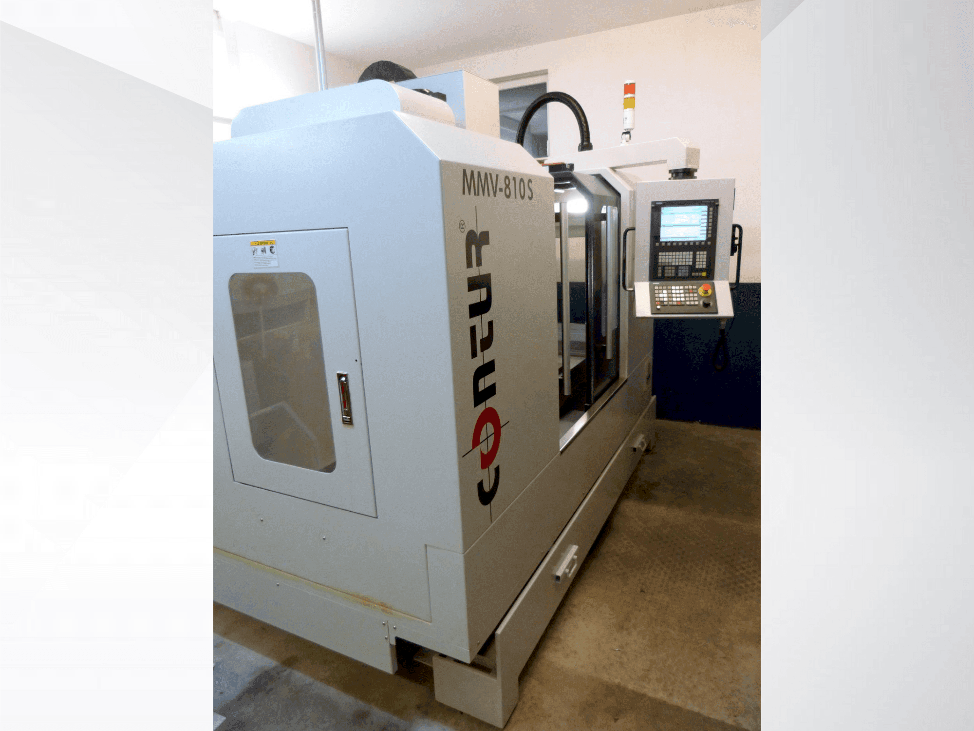 Saeilo Contur MMV 810 S Mašinos vaizdas iš priekio
