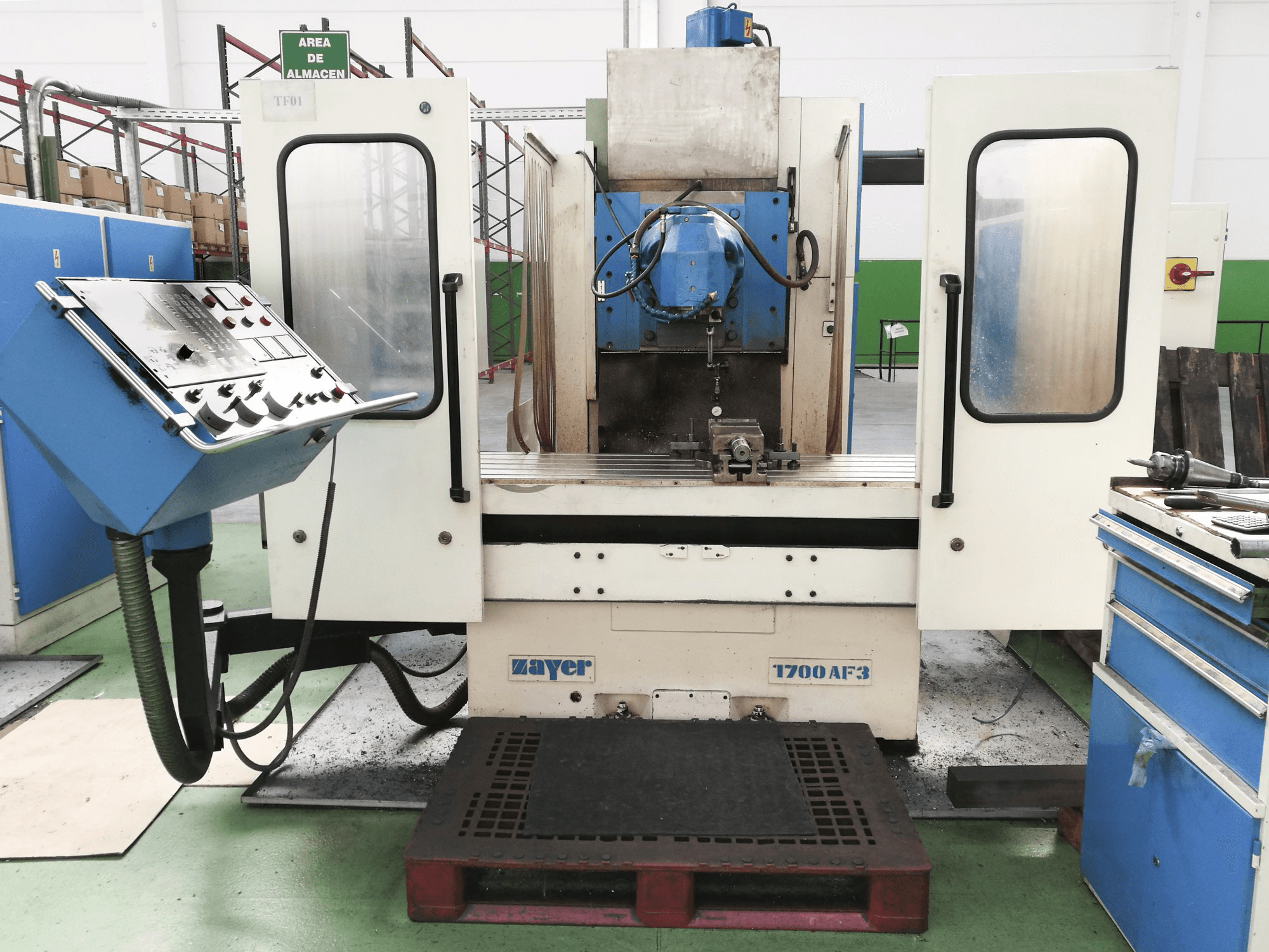 Zayer 1700 AF3 Mašinos vaizdas iš priekio