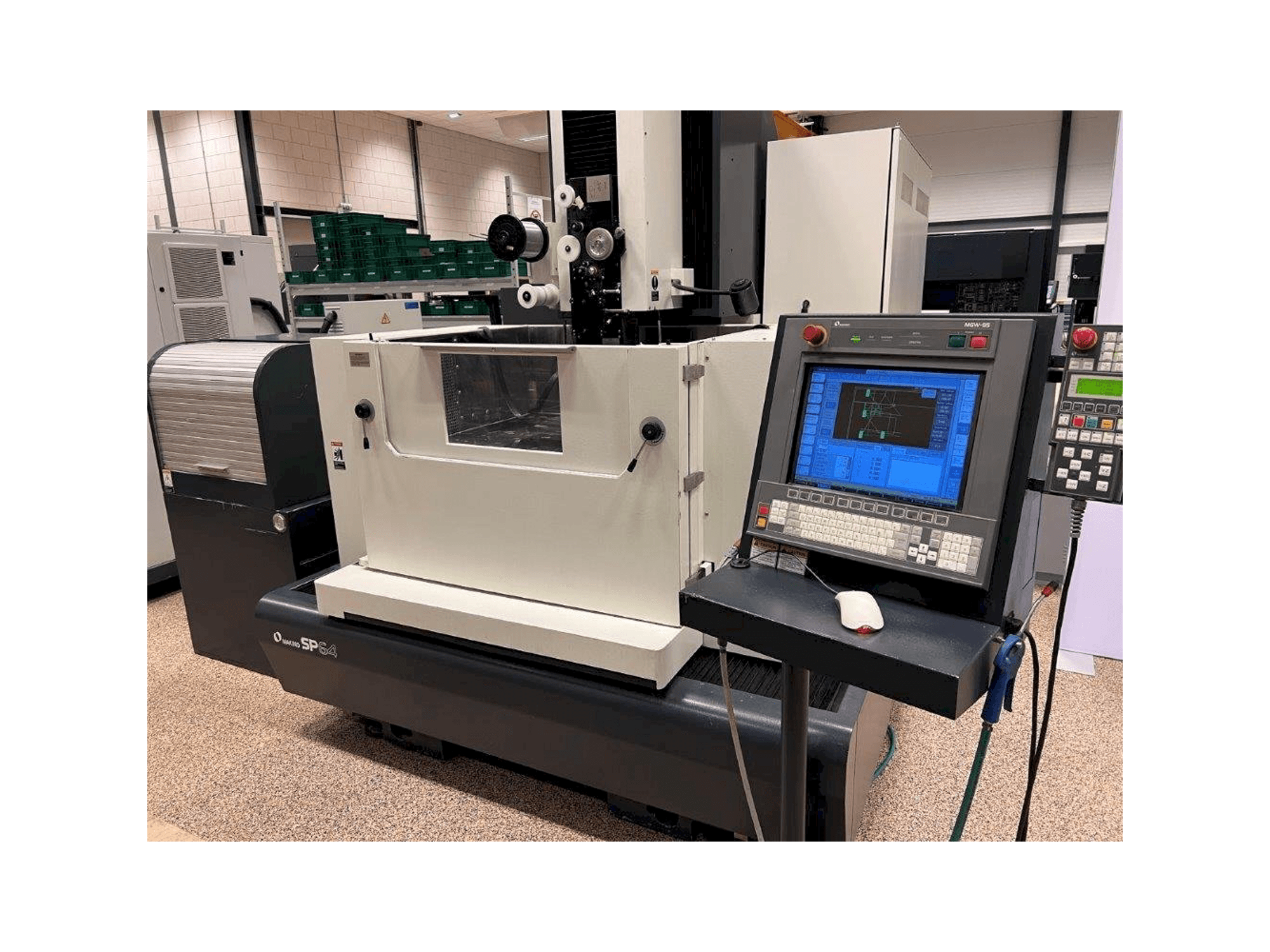 Makino Mašinos vaizdas iš priekio