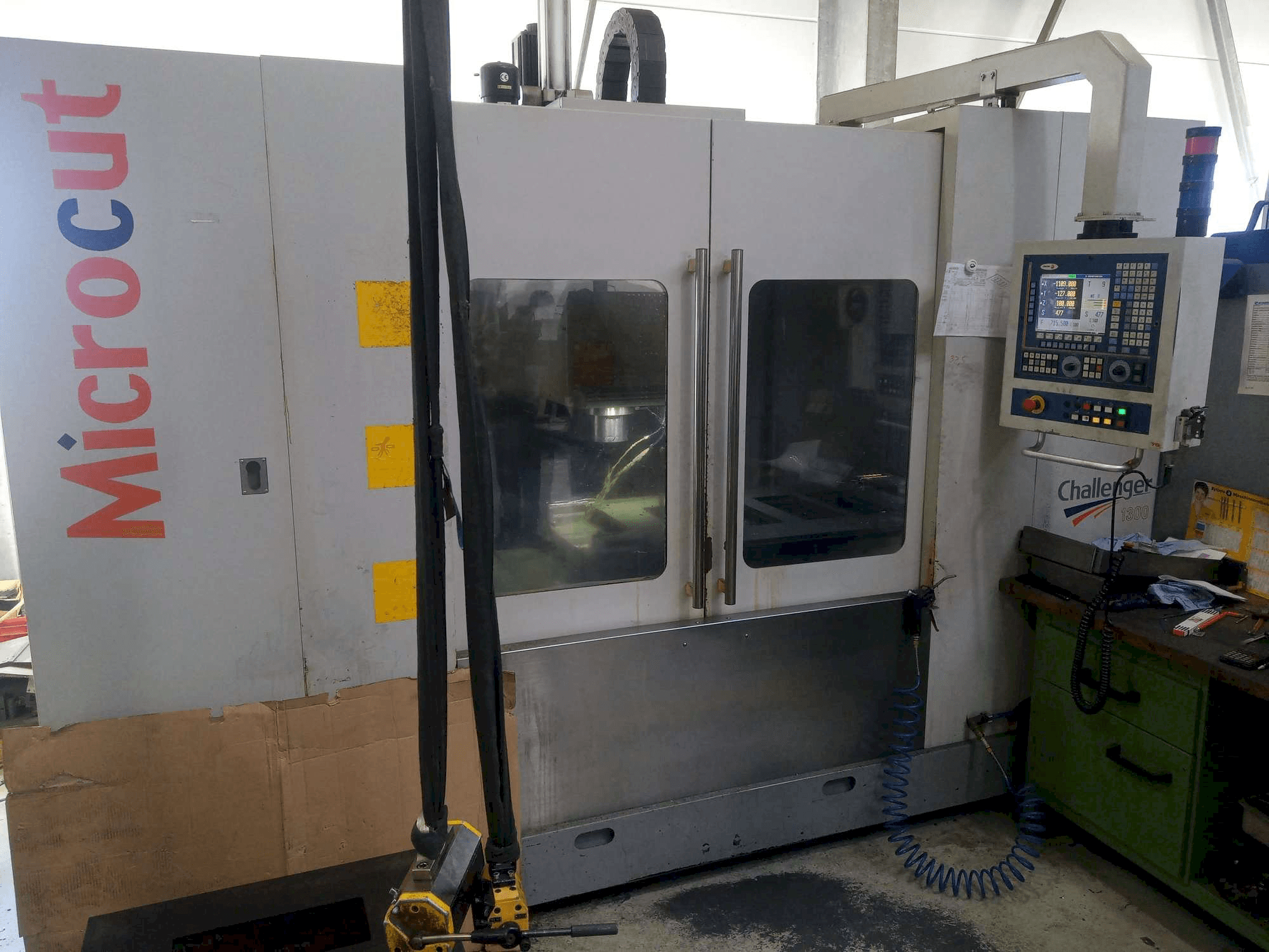 Micromill VMC 1300 Mašinos vaizdas iš priekio