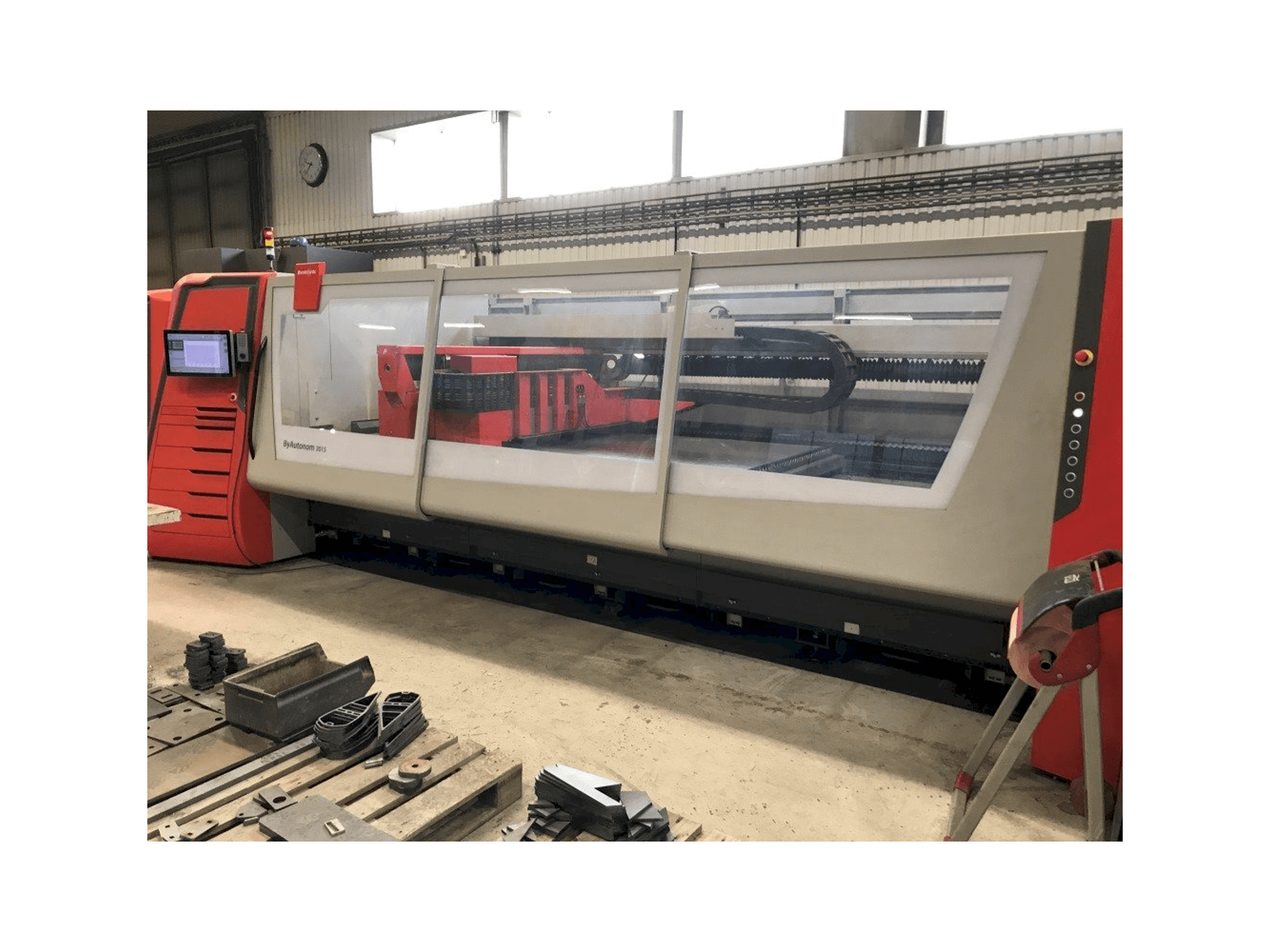 Bystronic ByAutonom 3015 Mašinos vaizdas iš dešinės pusės