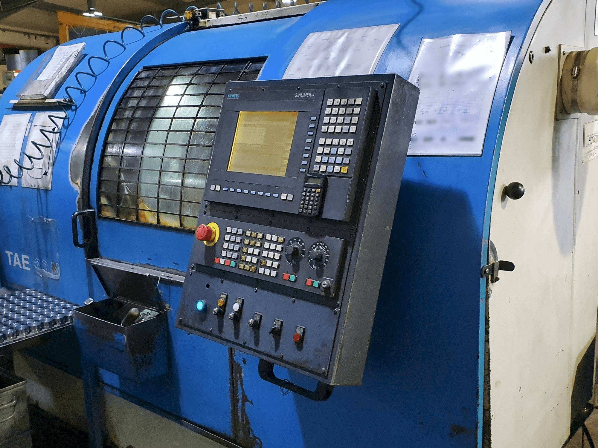 AFM TAE-30N Mašinos vaizdas iš priekio